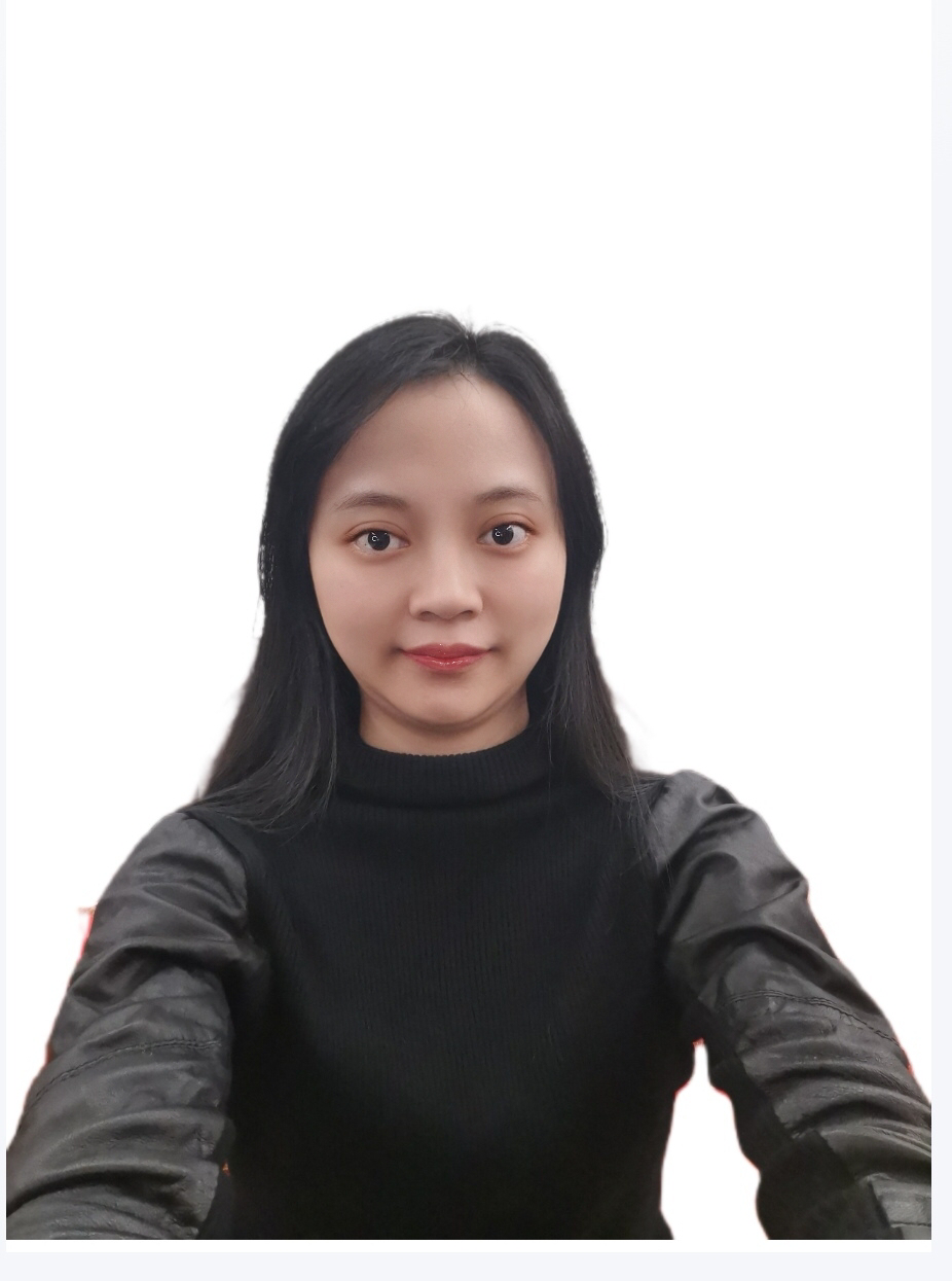 何教员 照片