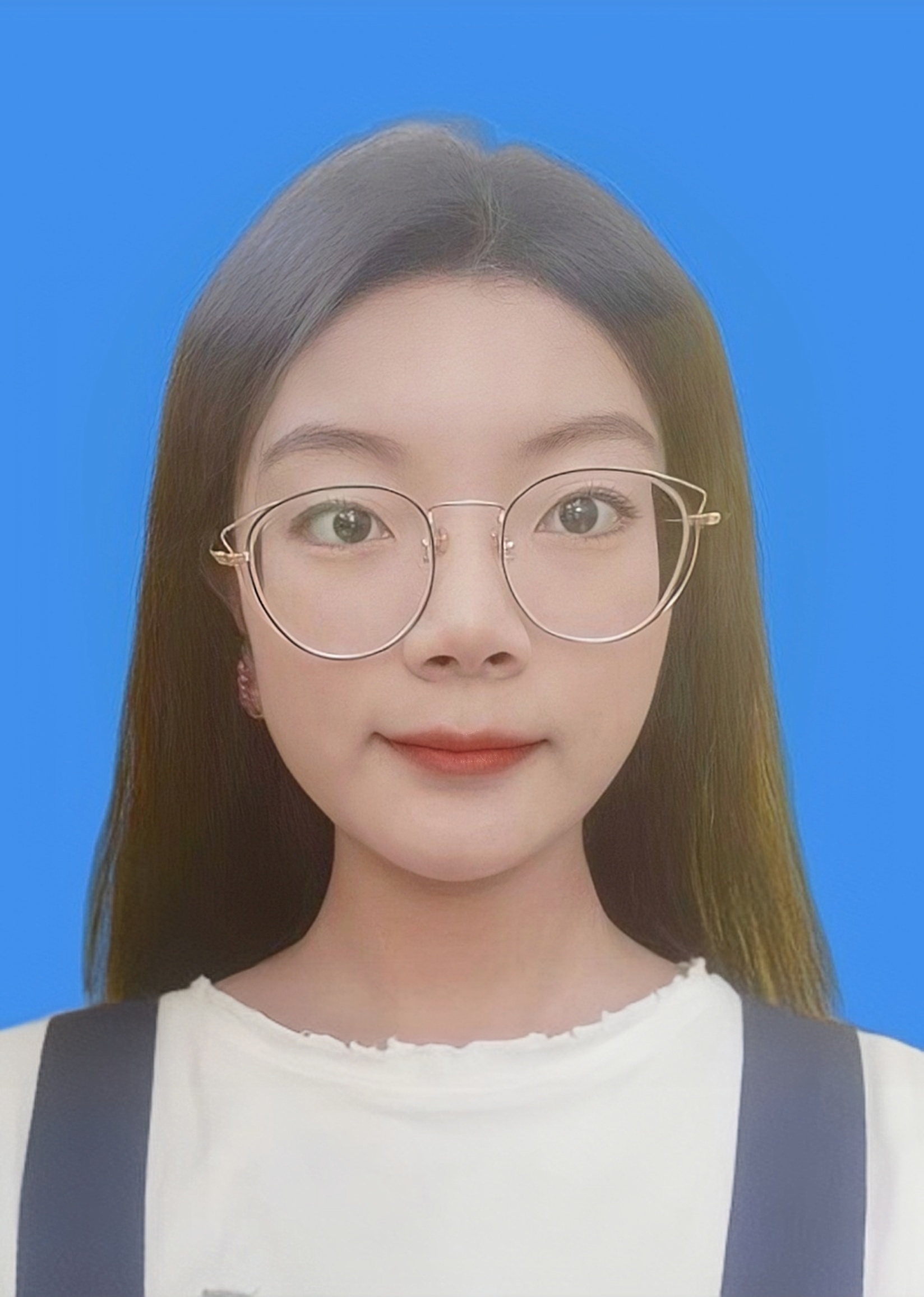 卢教员 照片