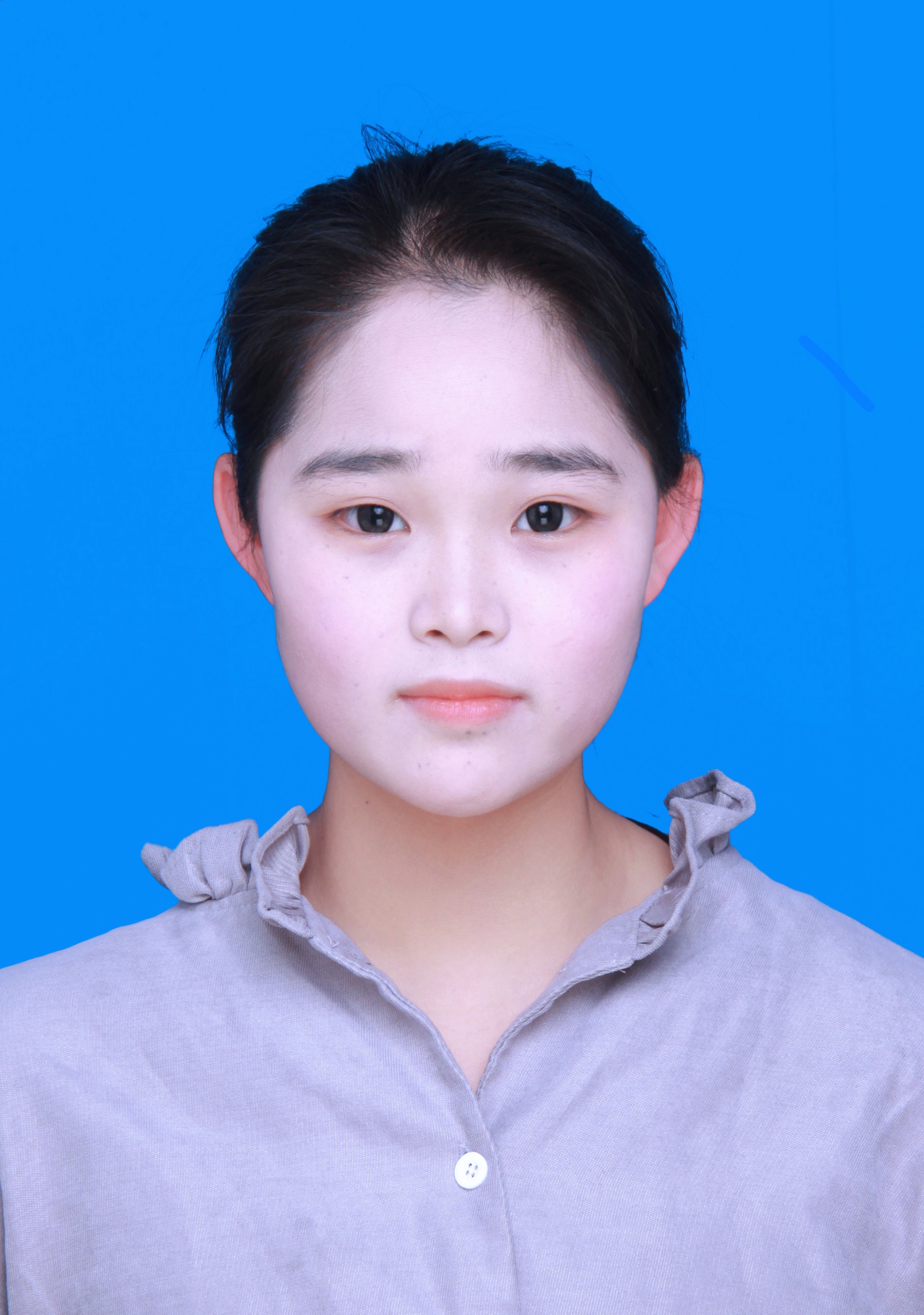 佘教员 照片