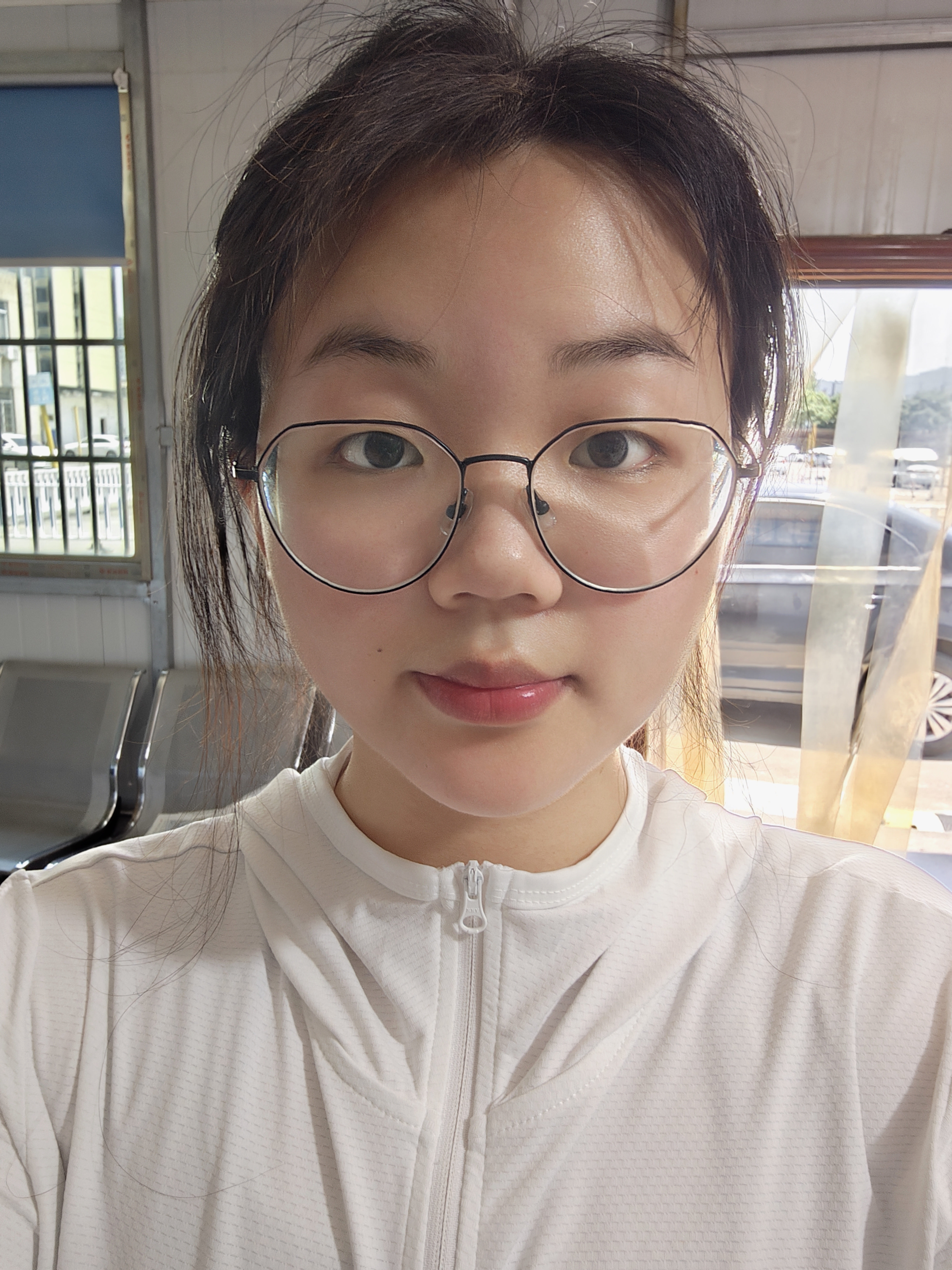 李教员 照片