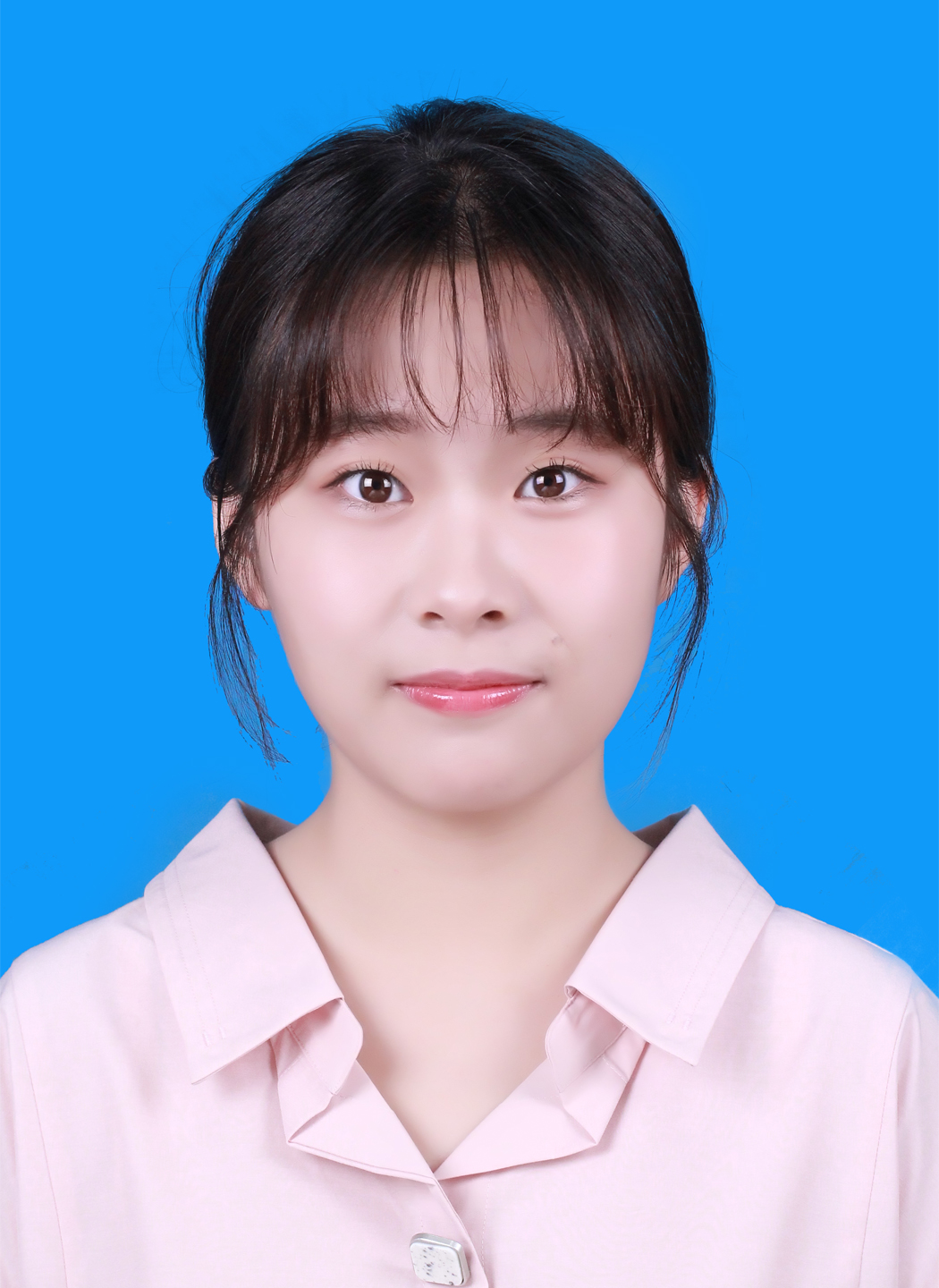 余教员 照片
