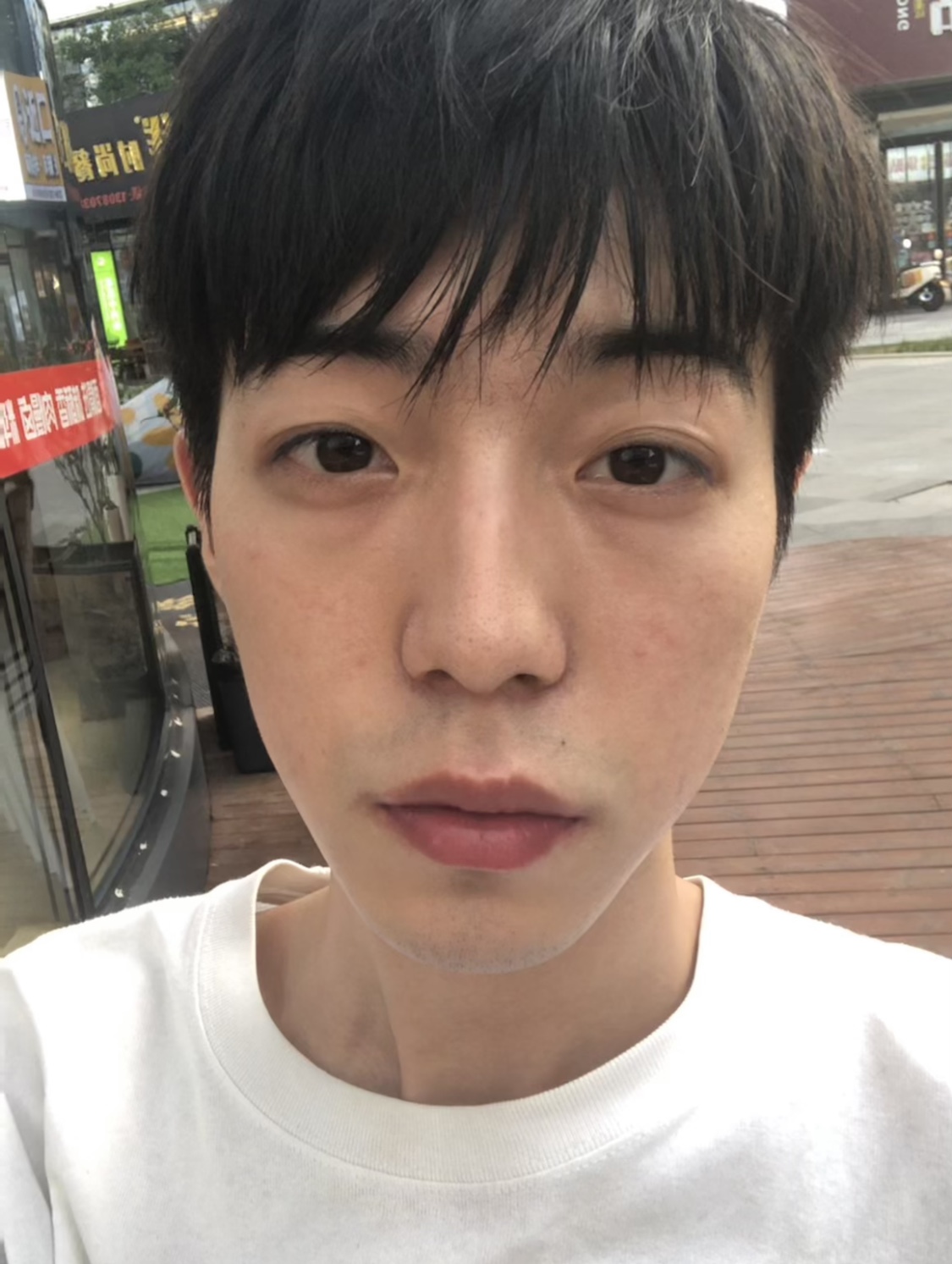 李教员 照片