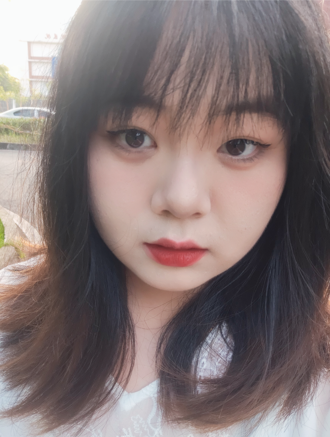 何教员 照片