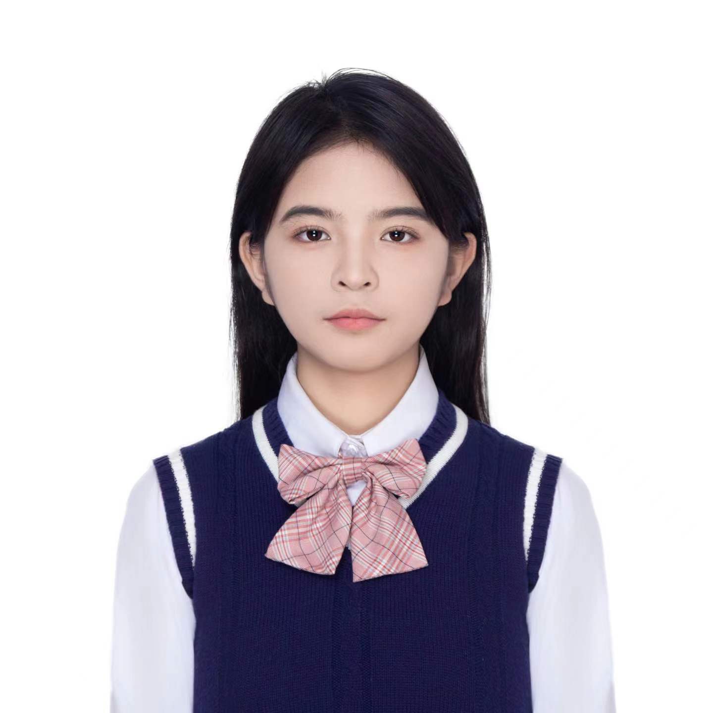何教员 照片