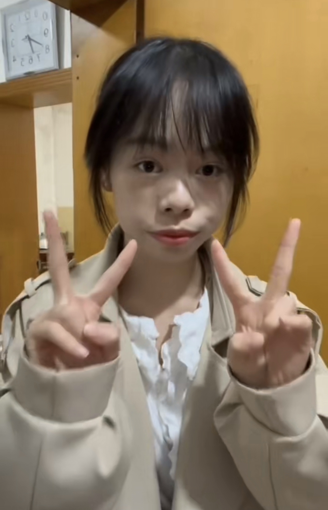 李教员 照片