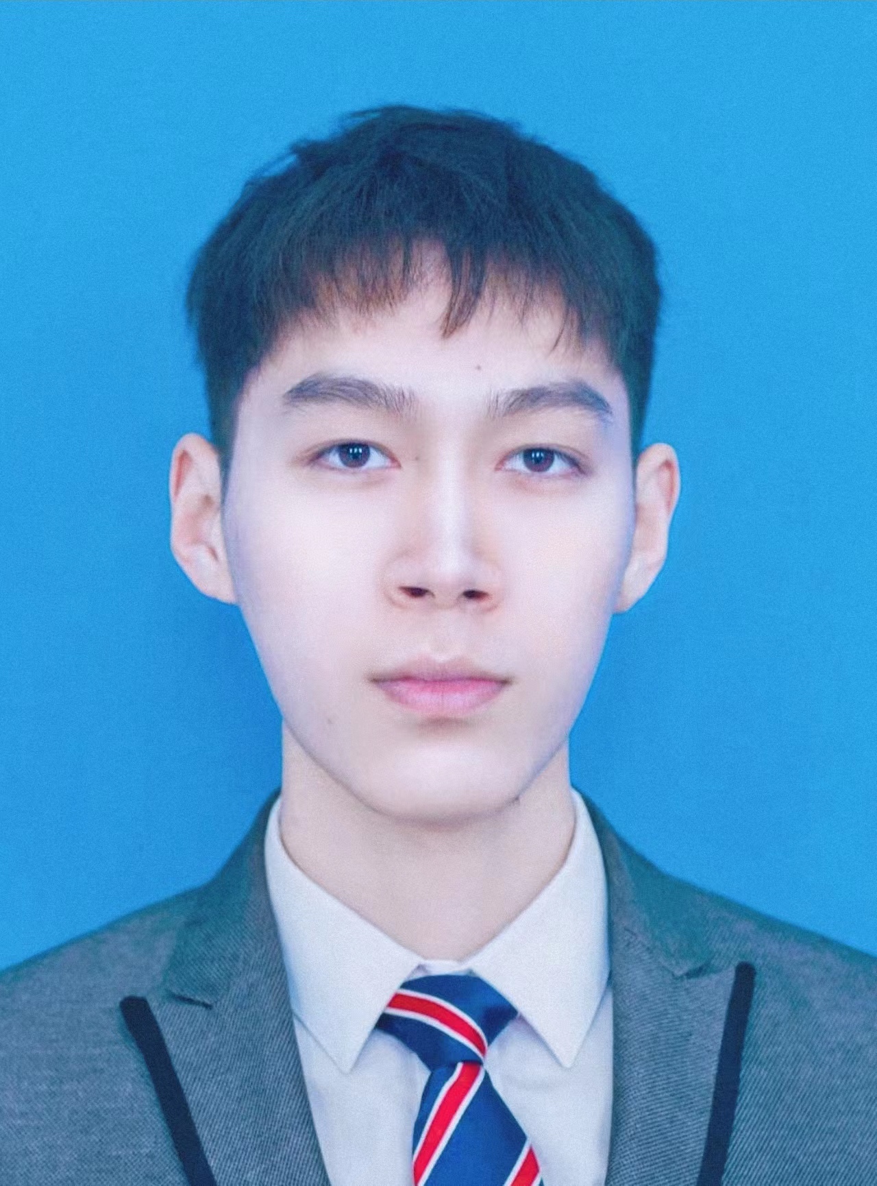 王教员 照片