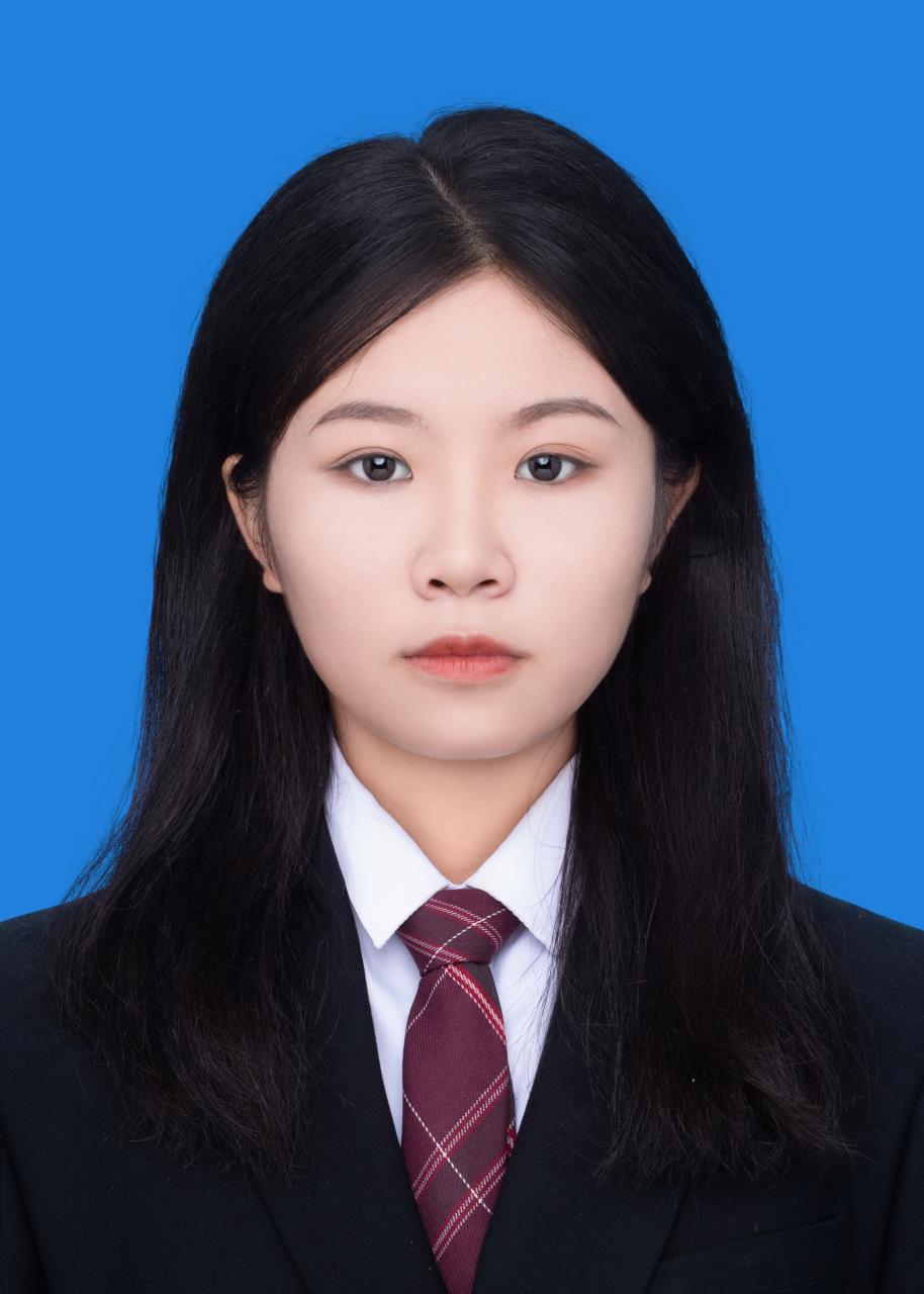 李教员 照片