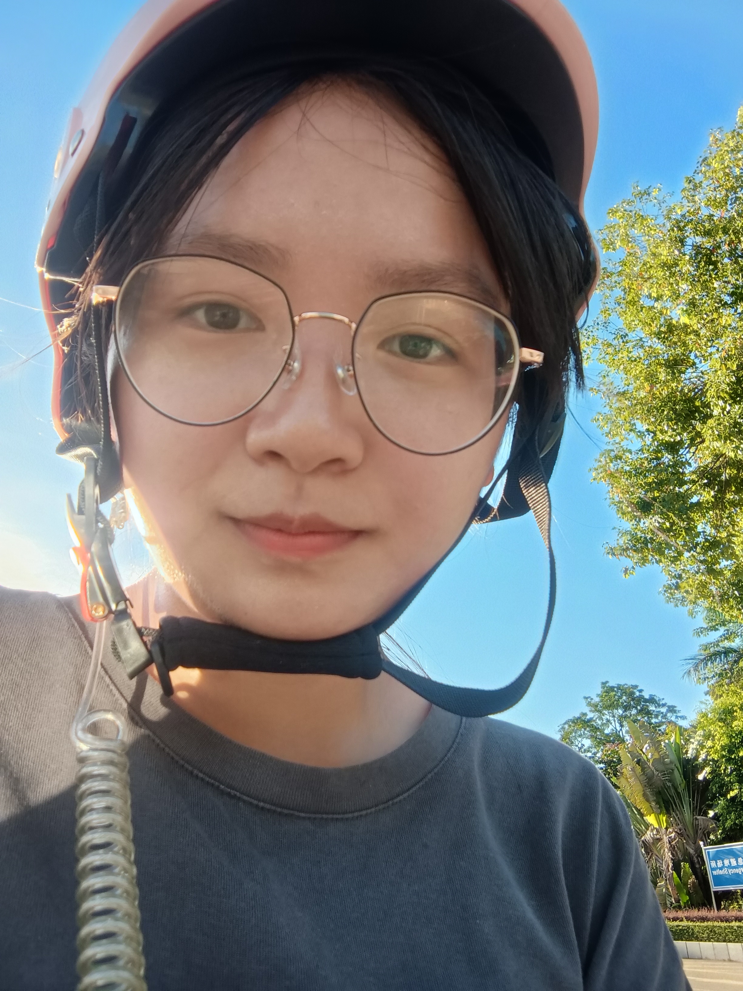 陈教员 照片