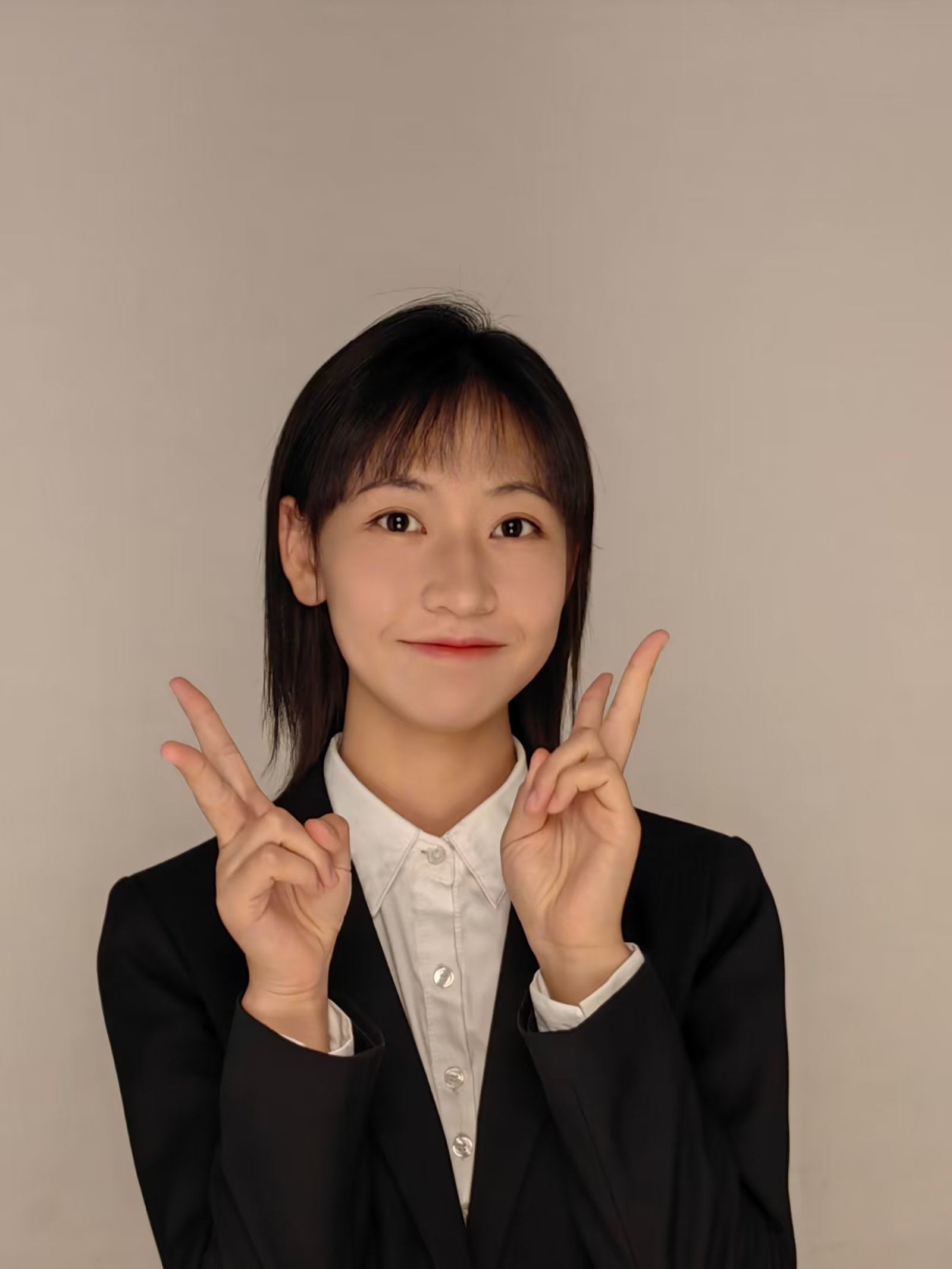 王教员 照片
