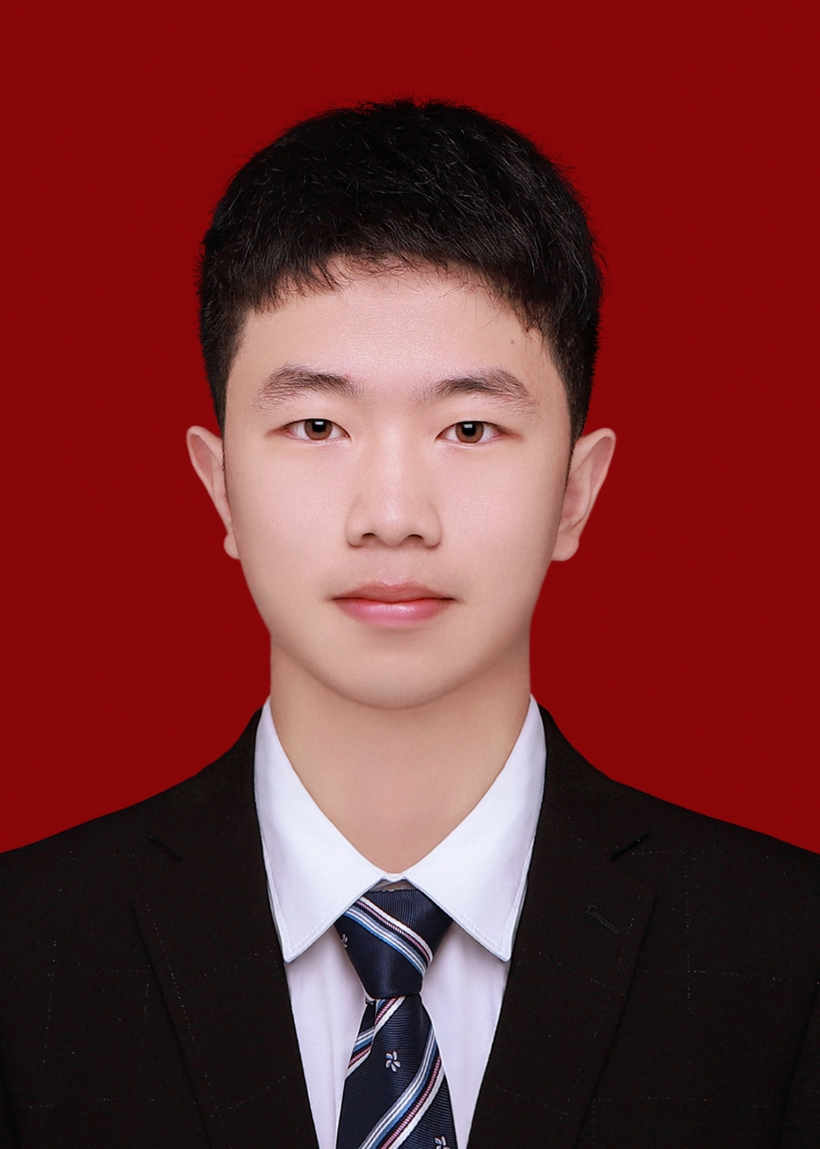 李教员 照片