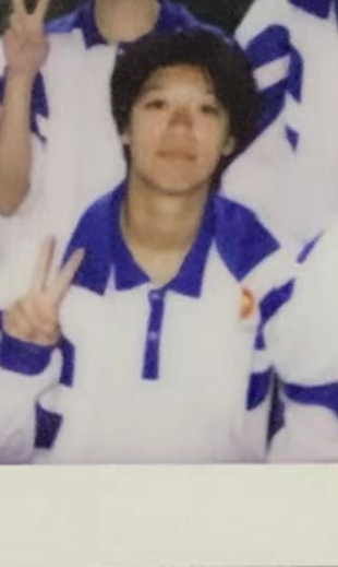 郑教员 照片
