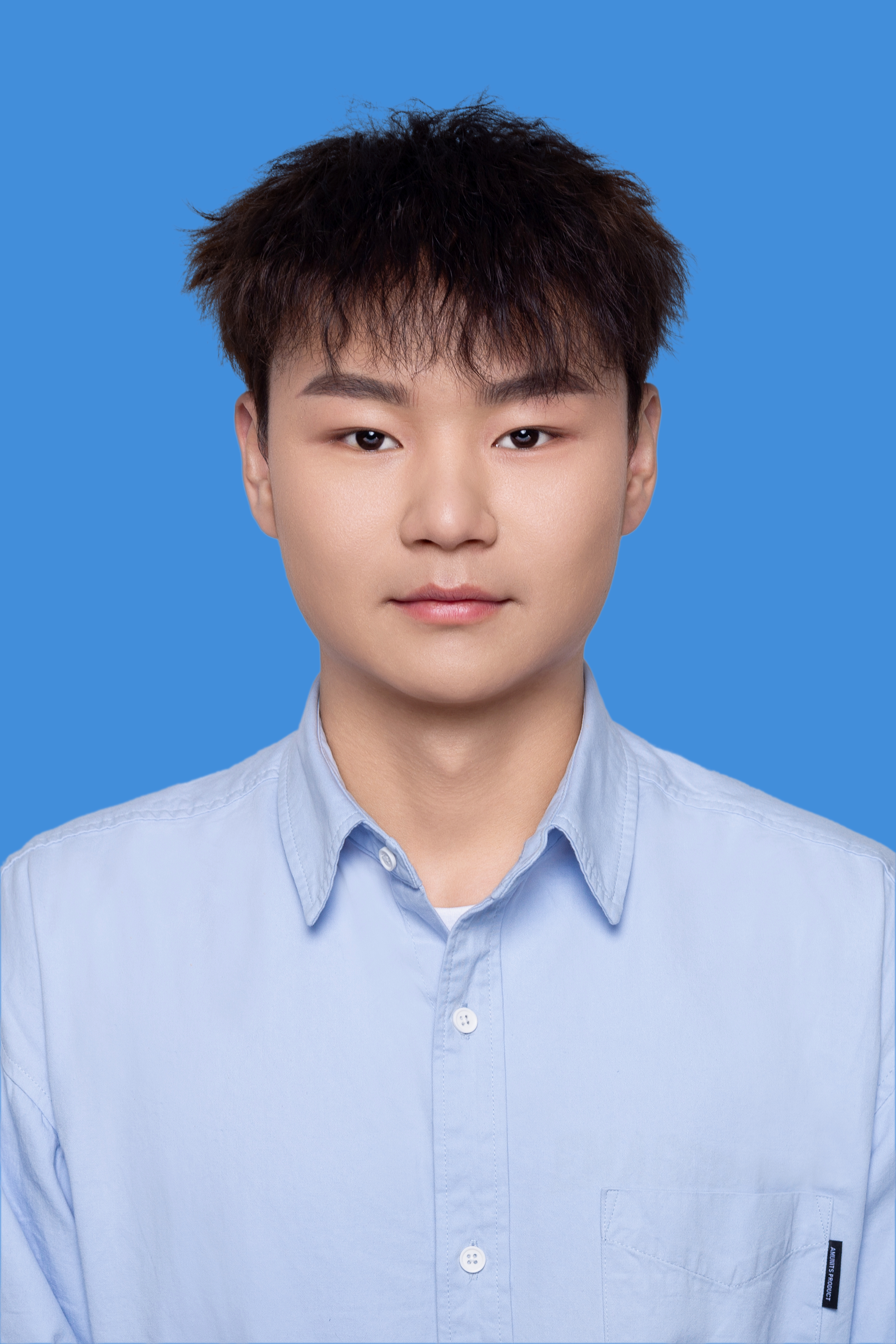 李教员 照片