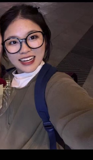 李教员 照片