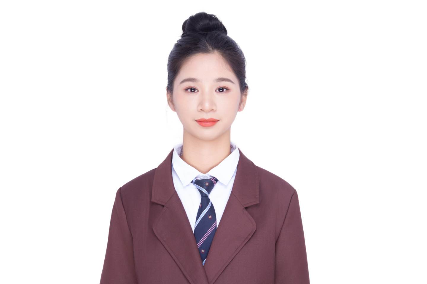 梁教员 照片