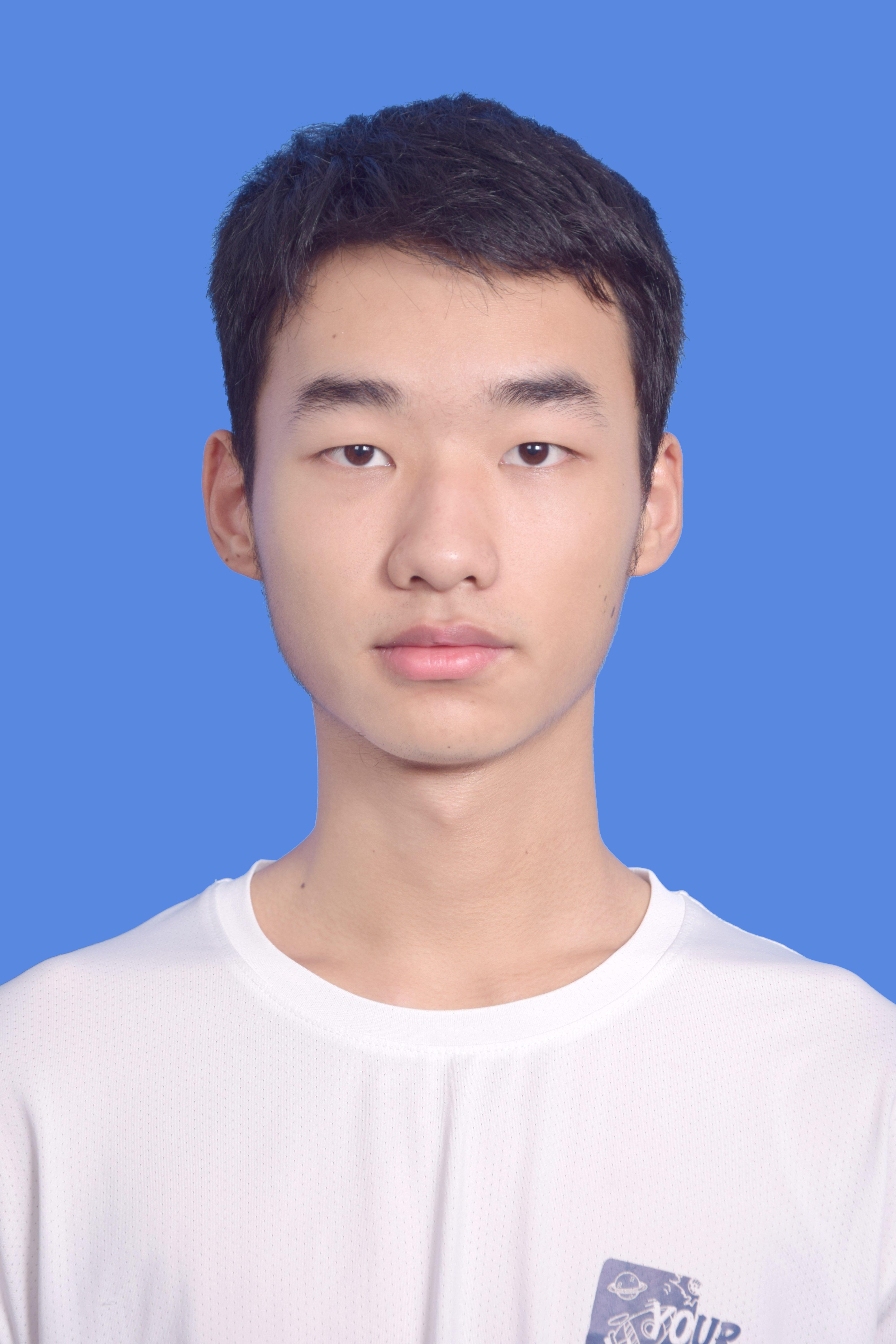龙教员 照片