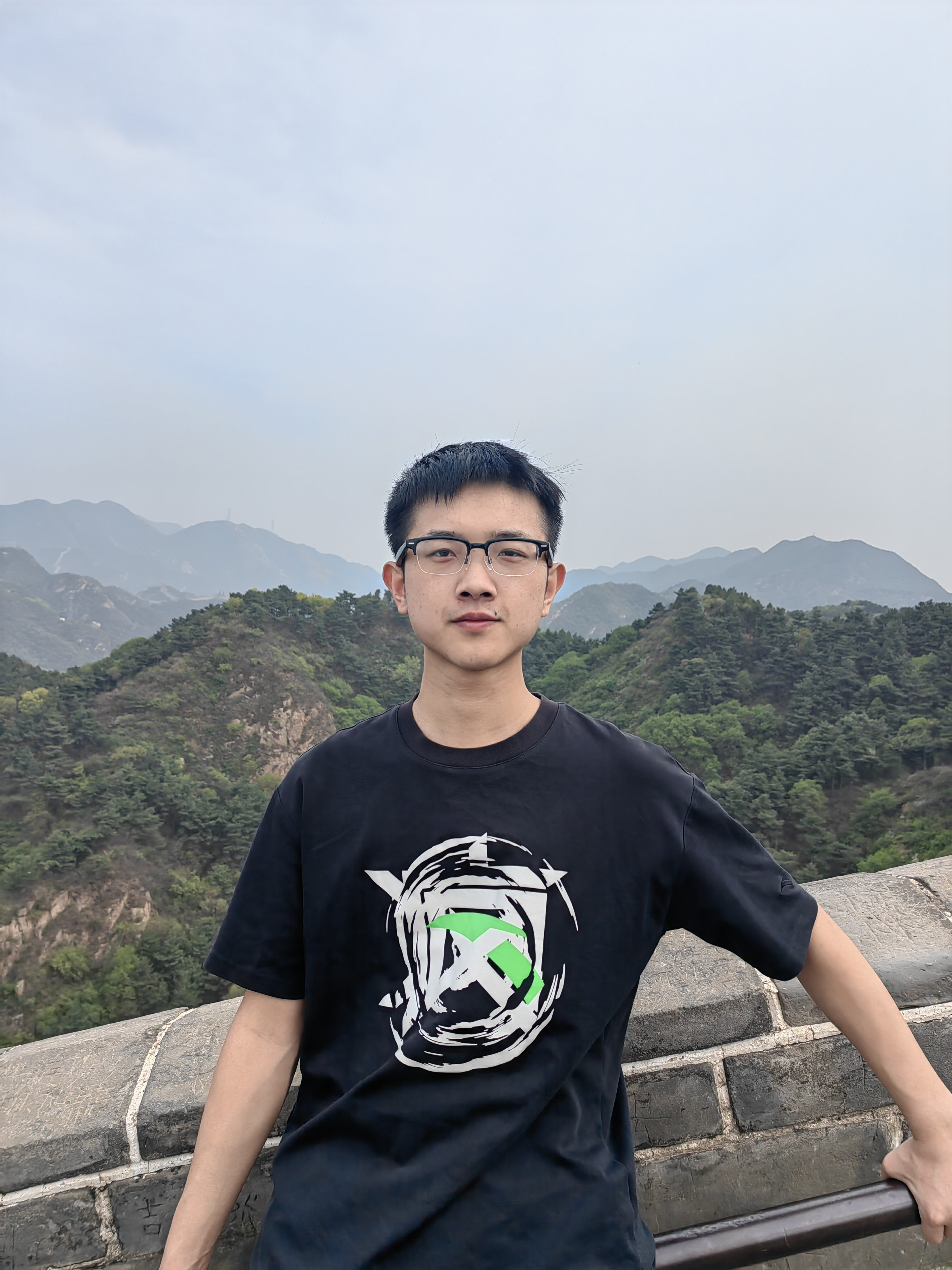 刘教员 照片