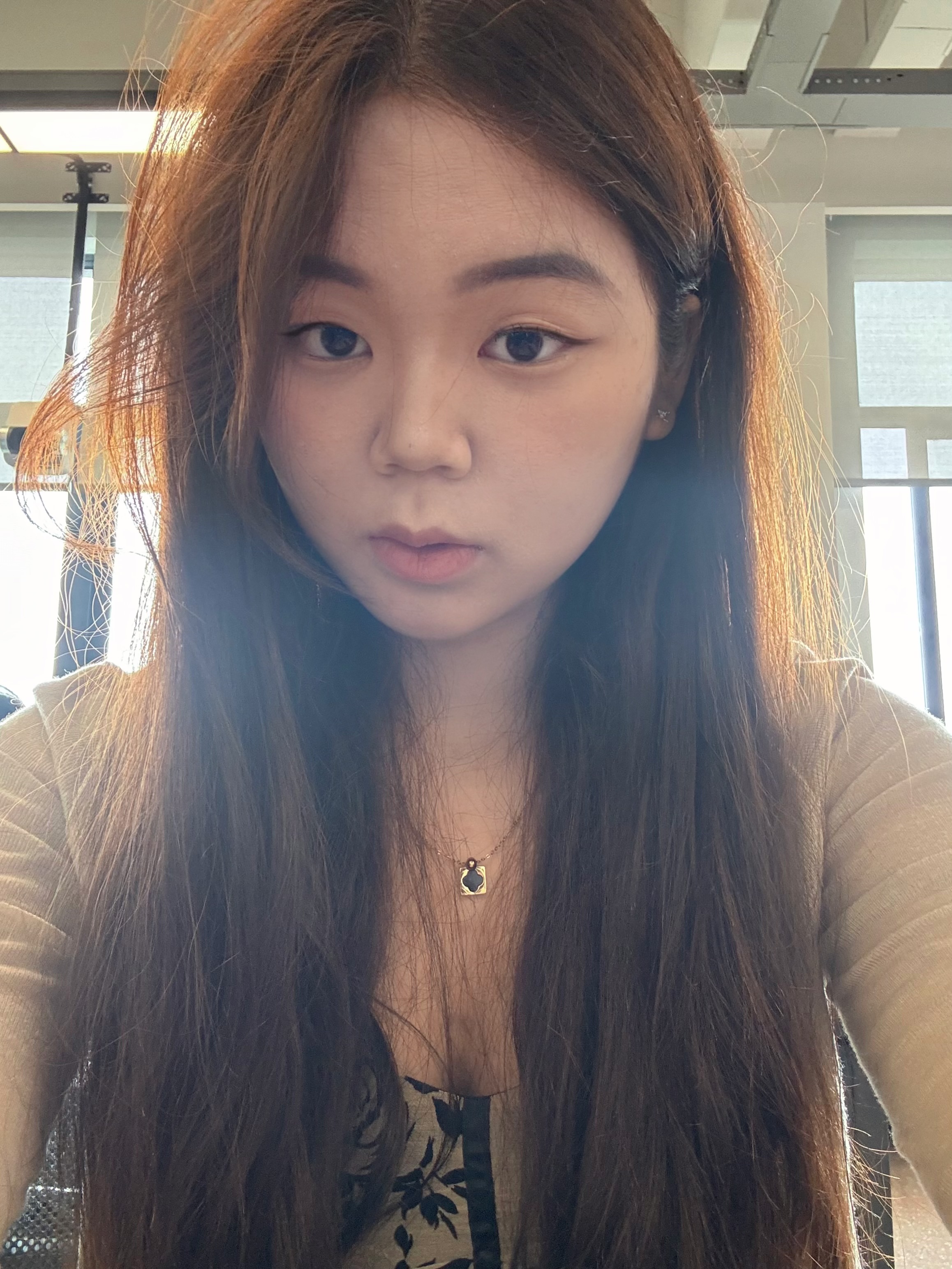 余教员 照片