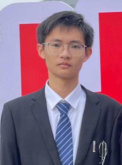 李教员 照片