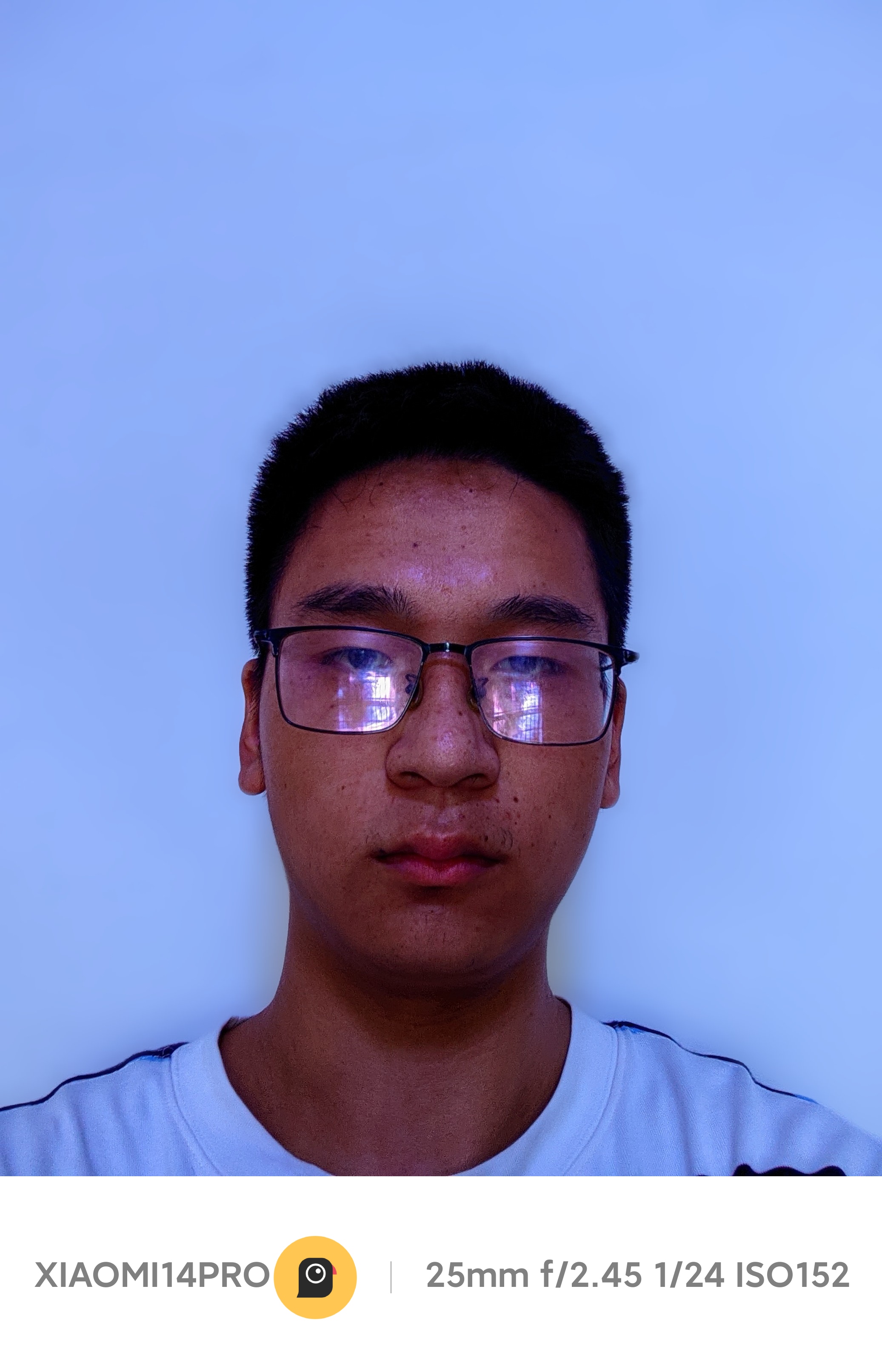 胡教员 照片