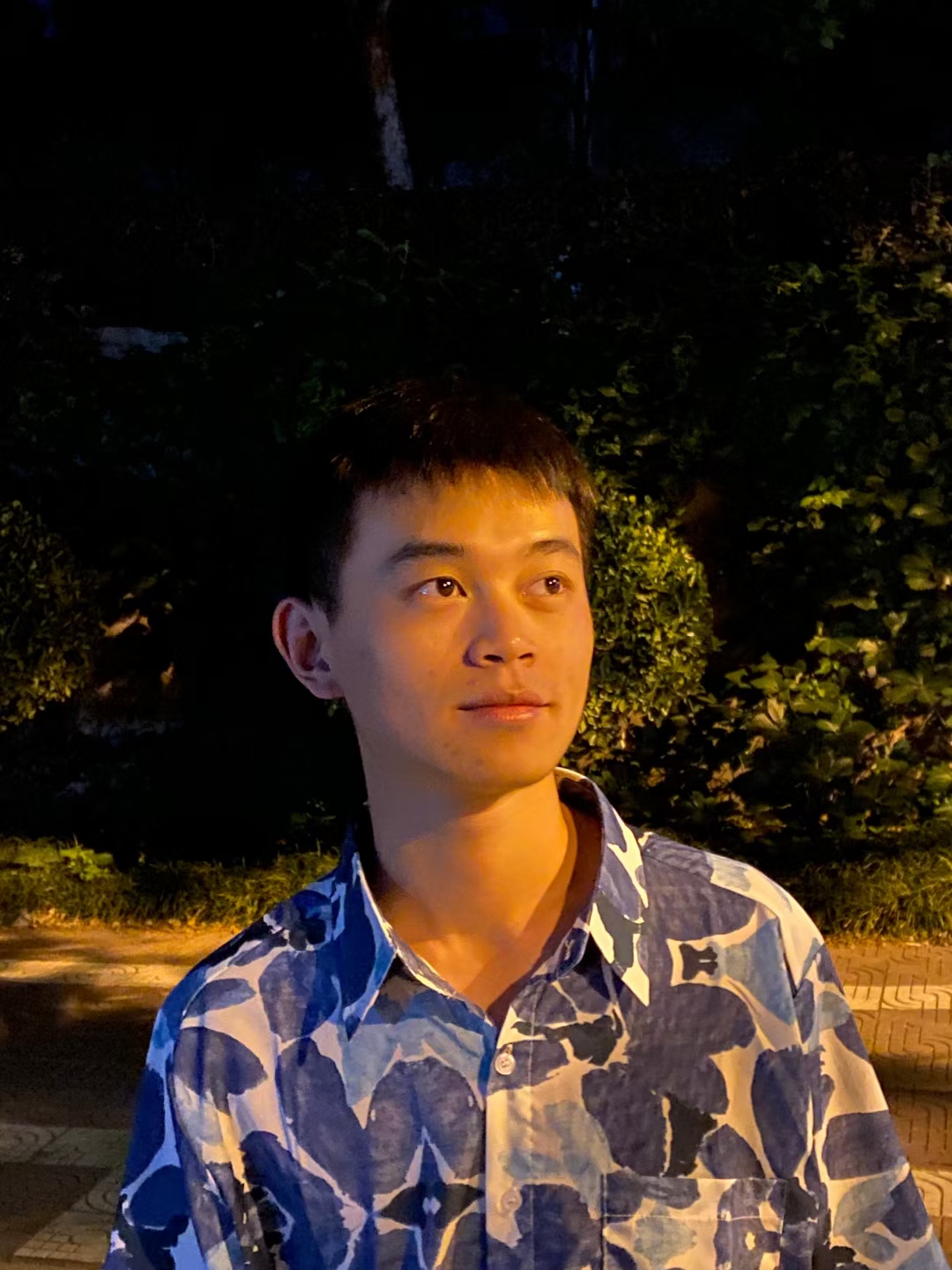 韩教员 照片