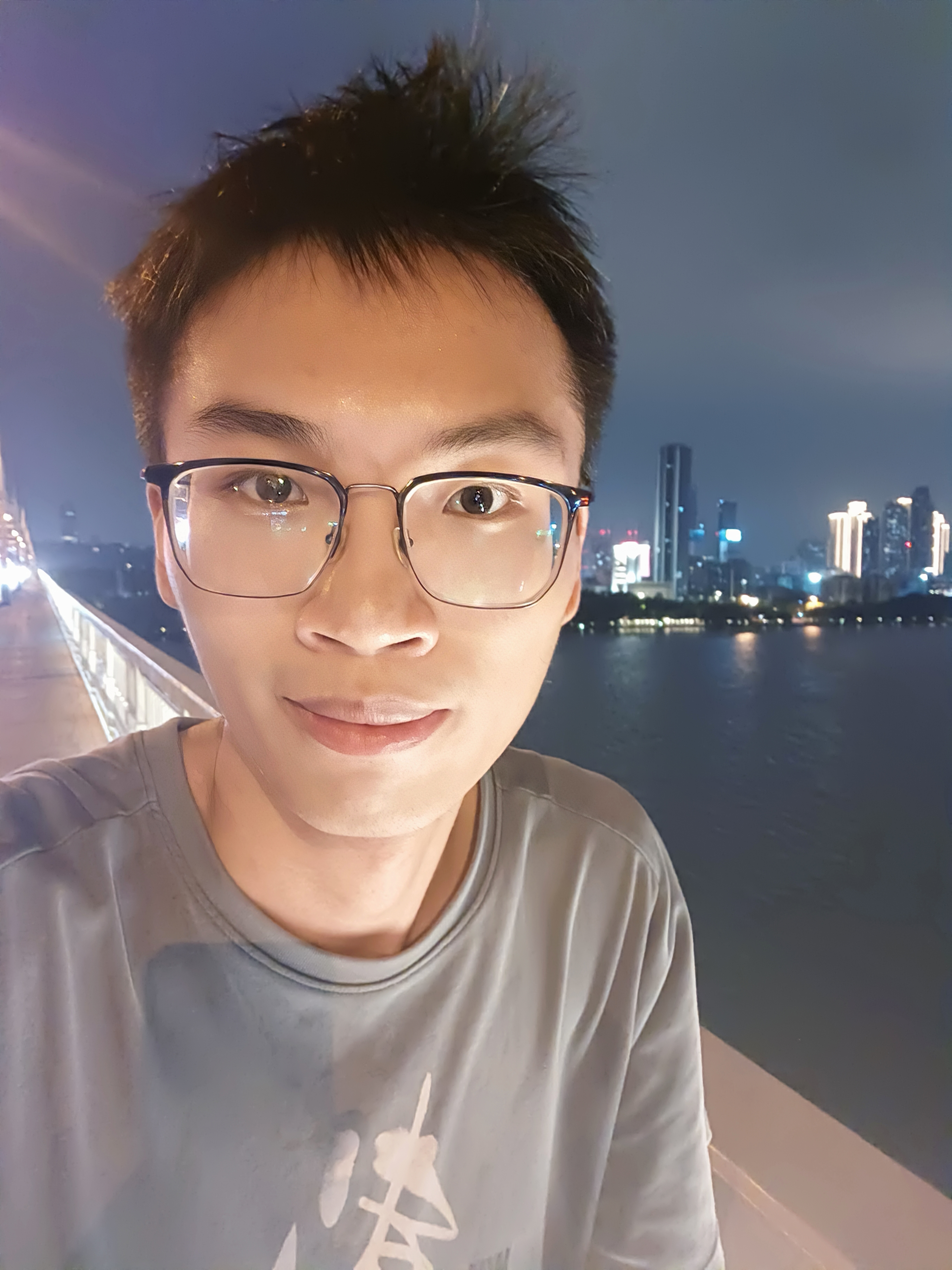 提教员 照片