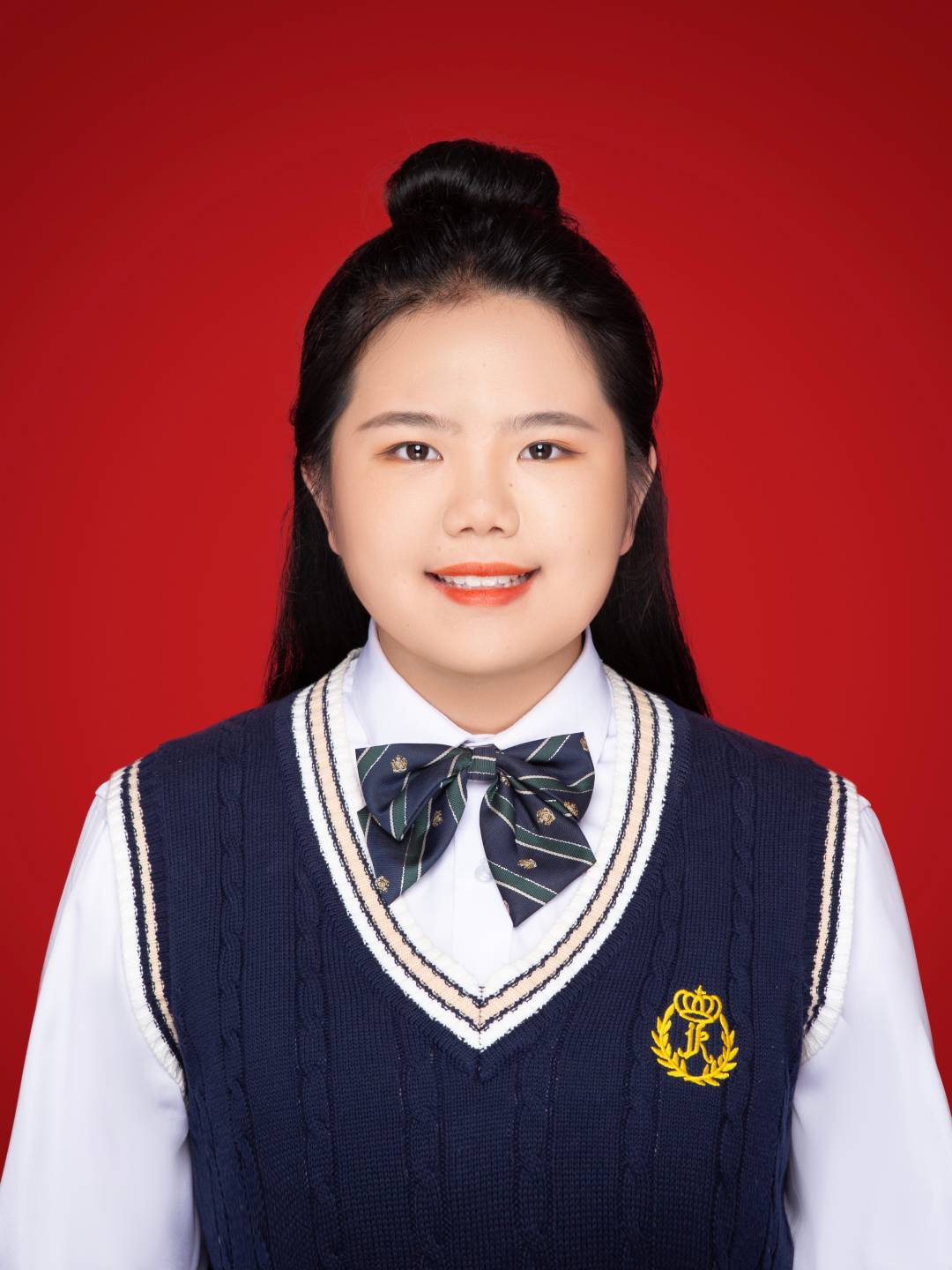 谭教员 照片