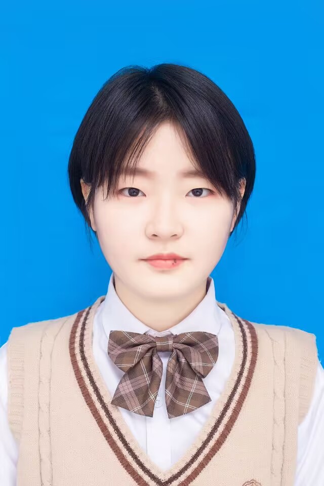 彭教员 照片