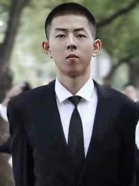 周教员 照片