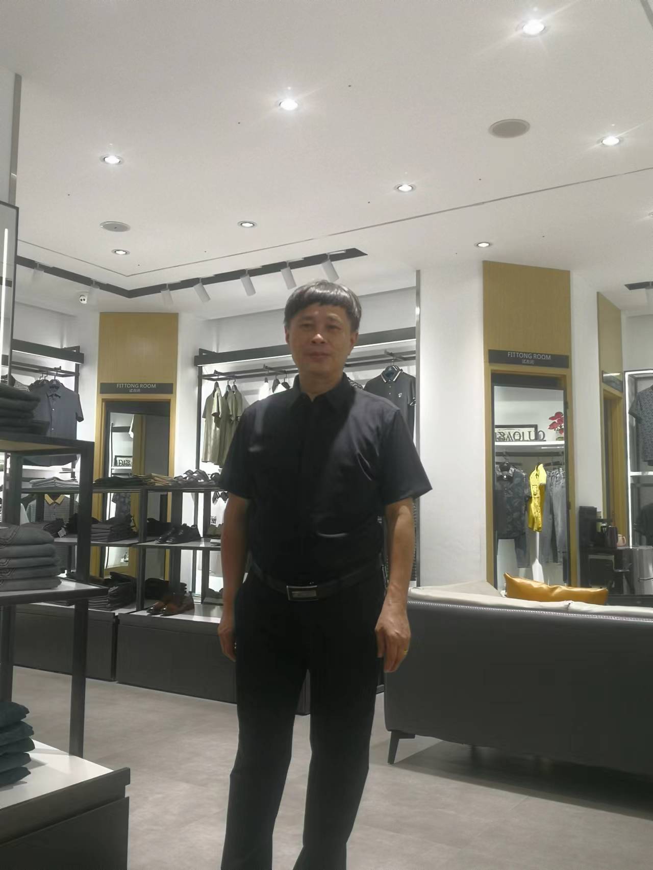 邱教员 照片