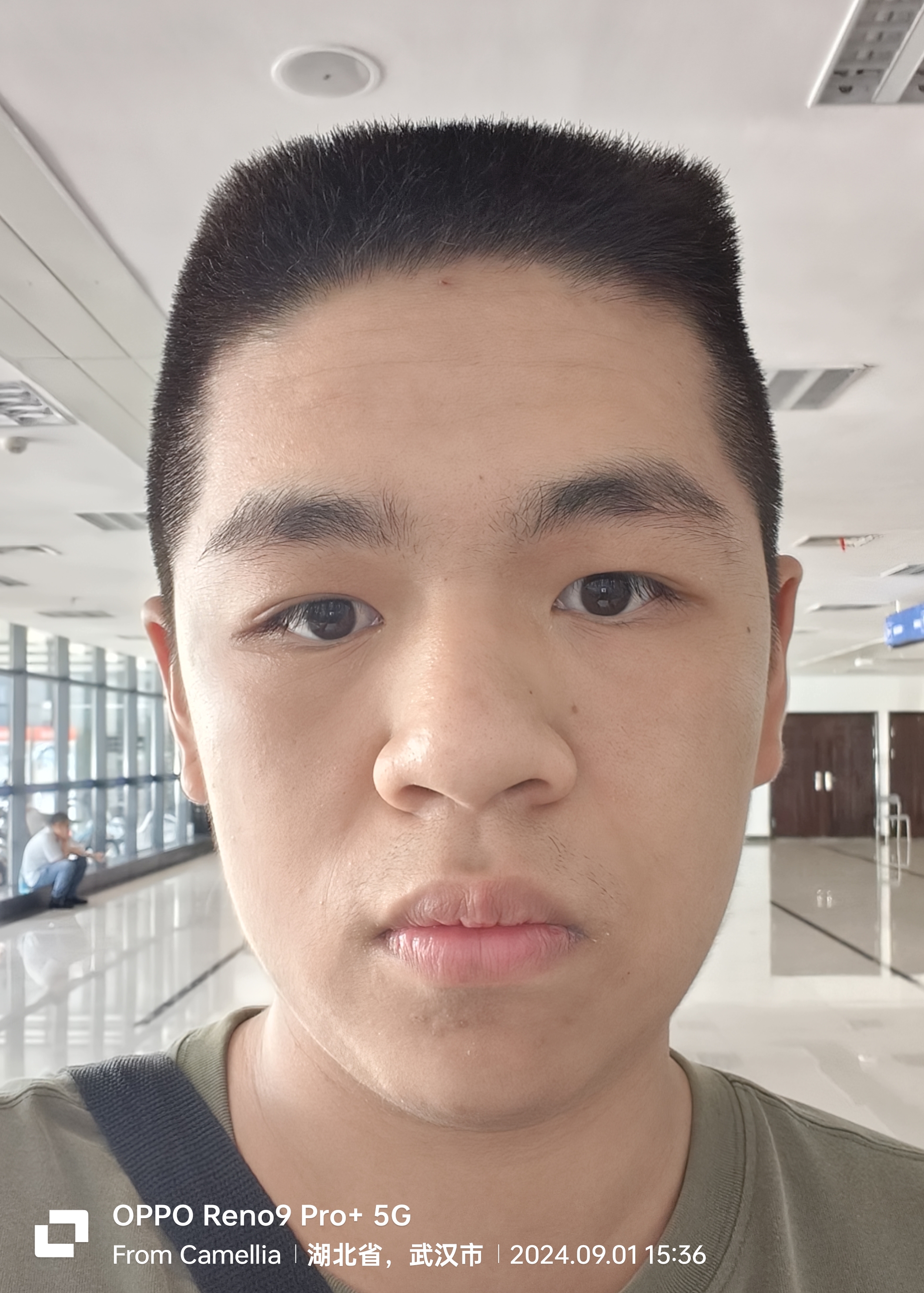 贺教员 照片