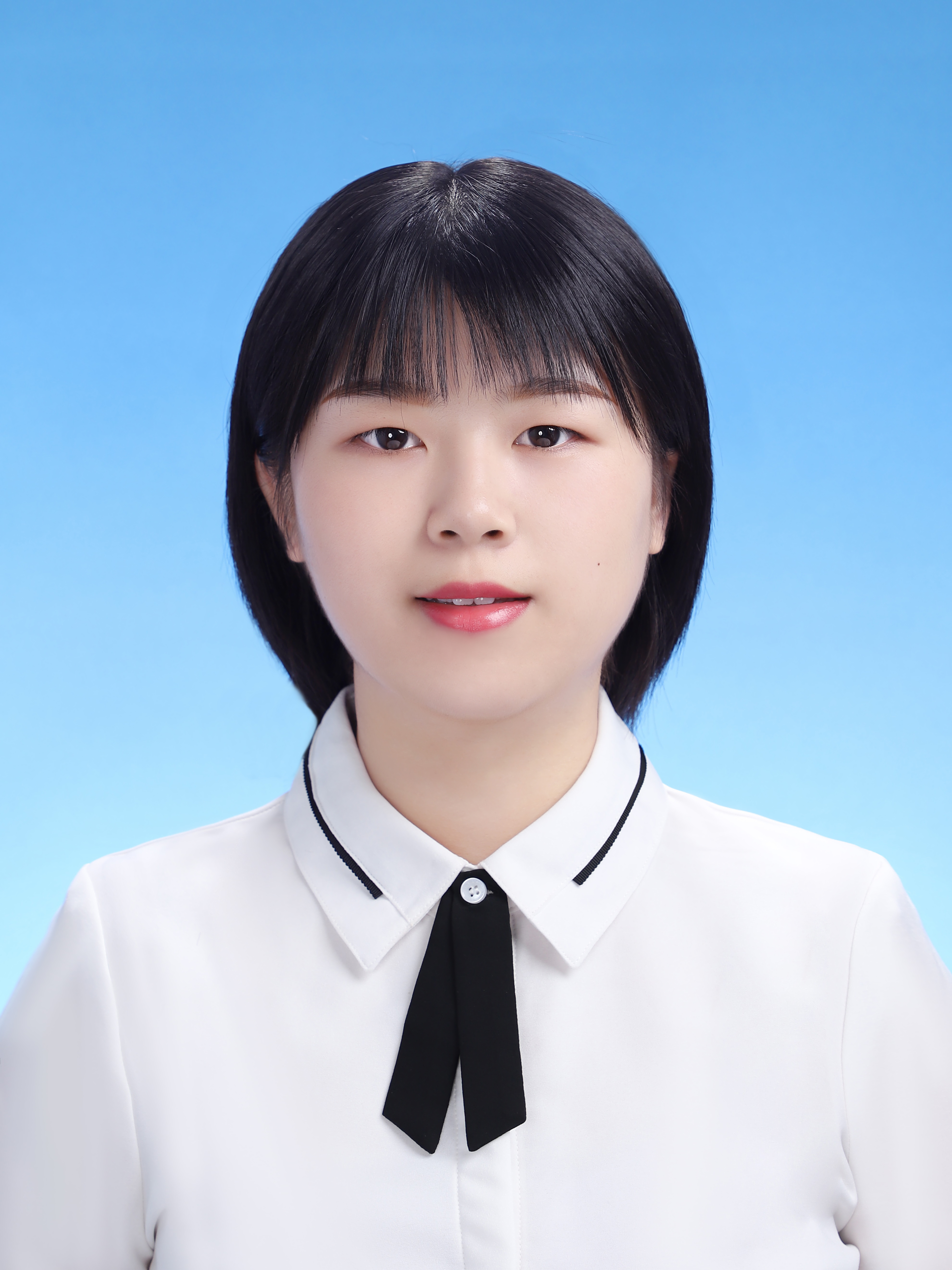 梅教员 照片