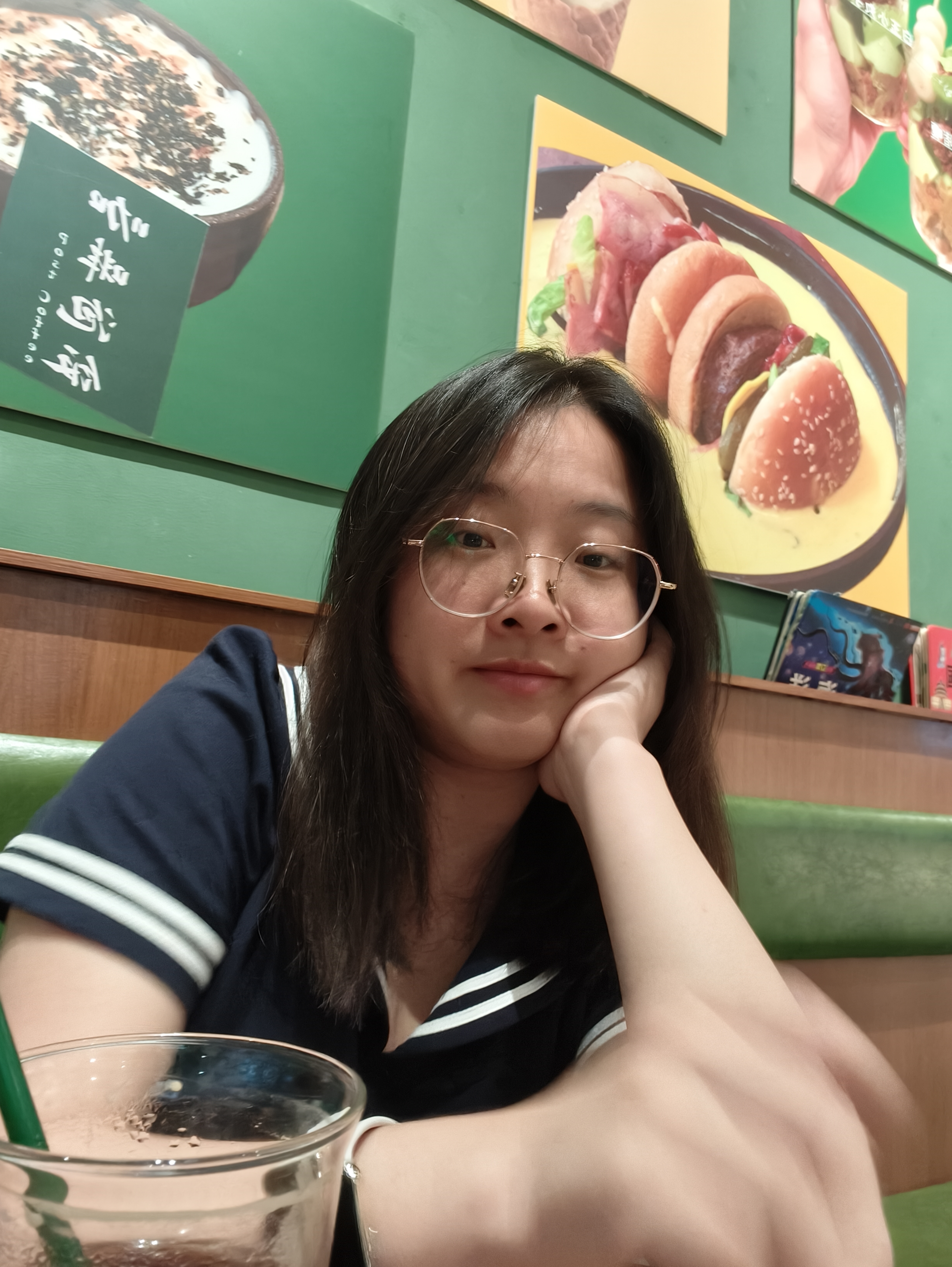 李教员 照片