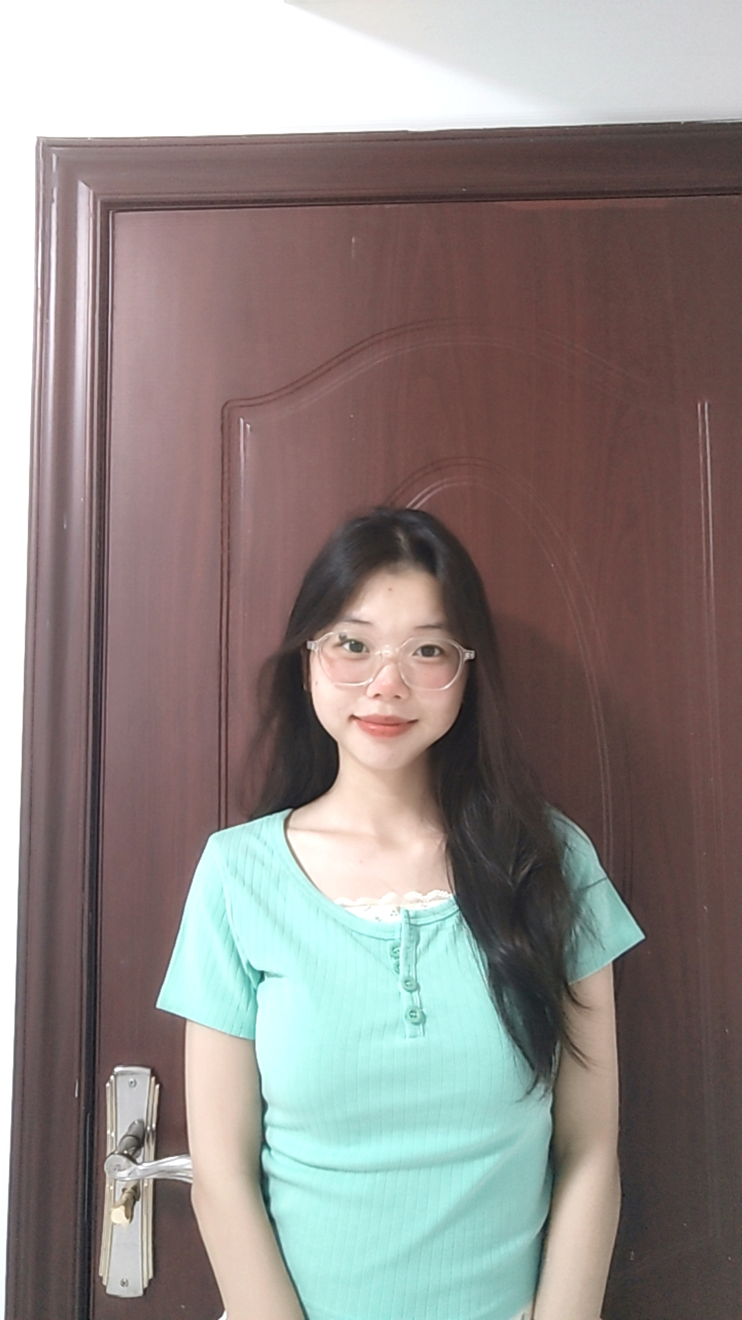 易教员 照片