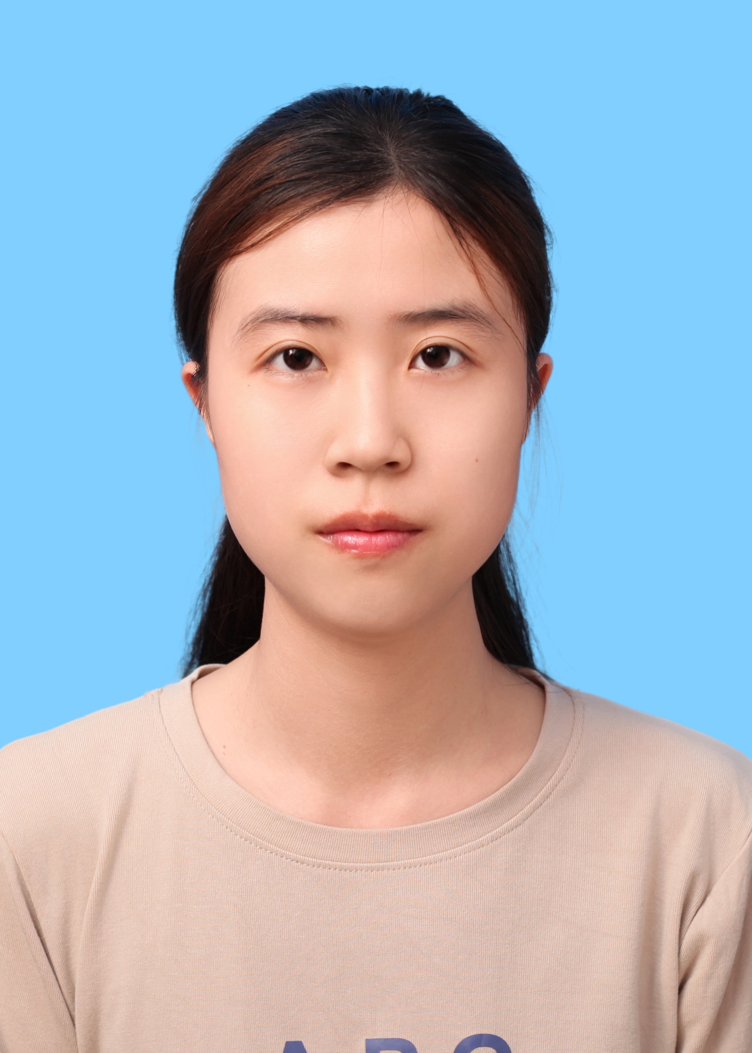 李教员 照片