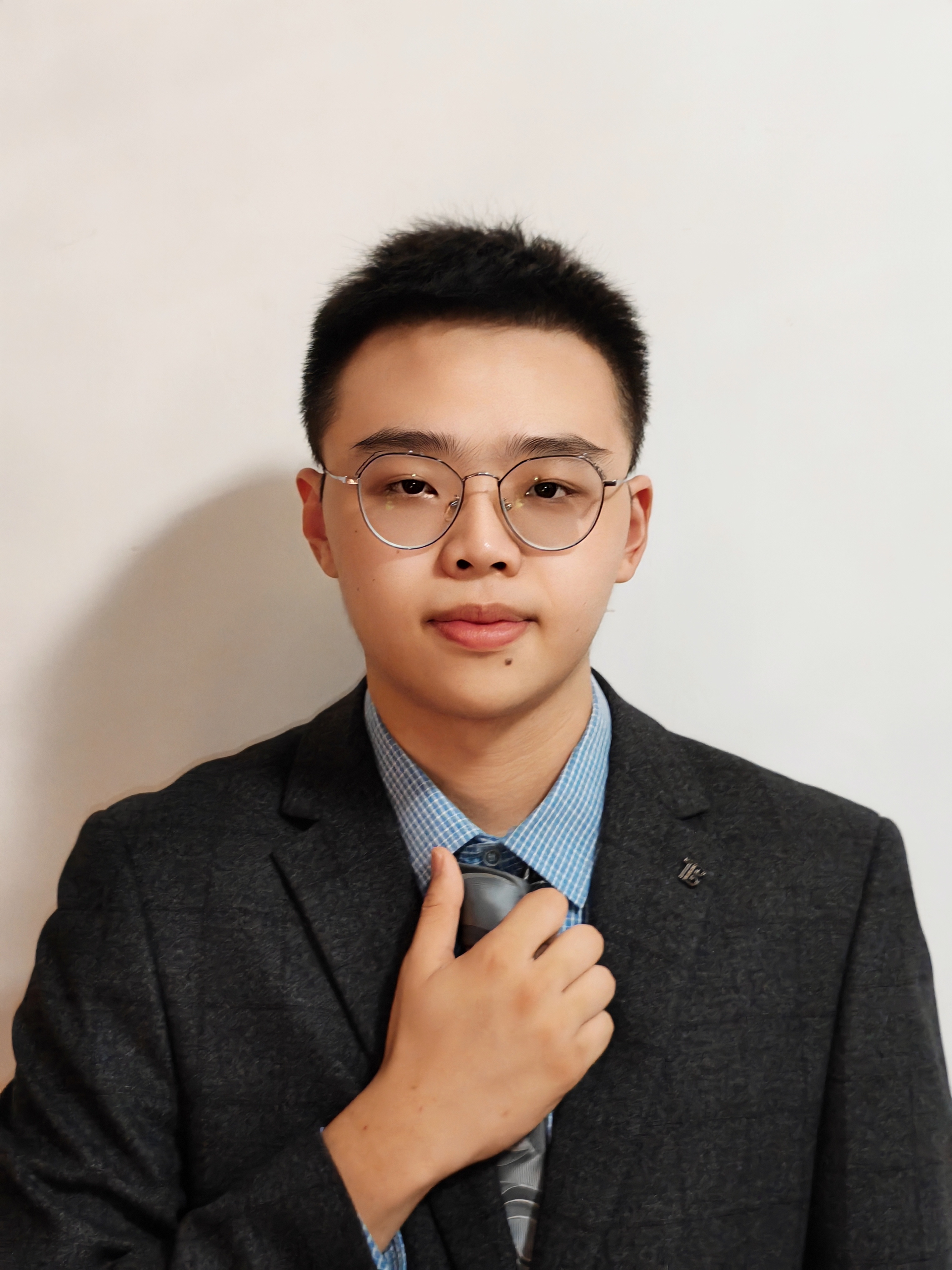 裘教员 照片