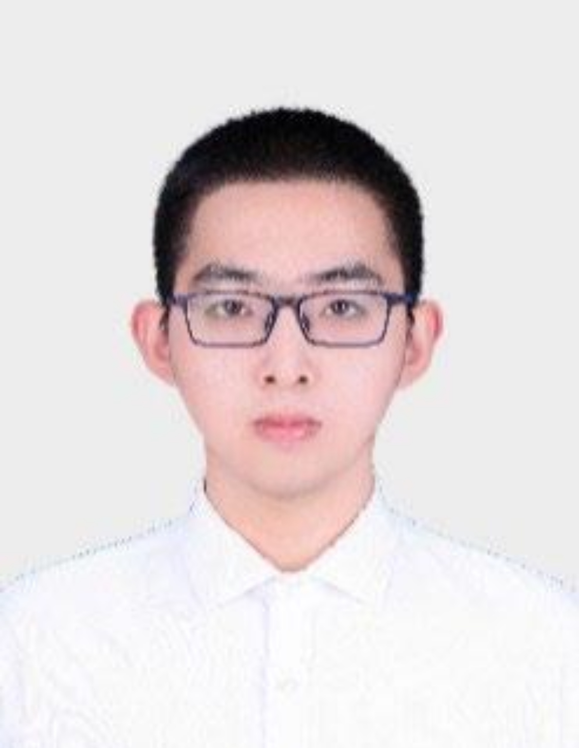 李教员 照片