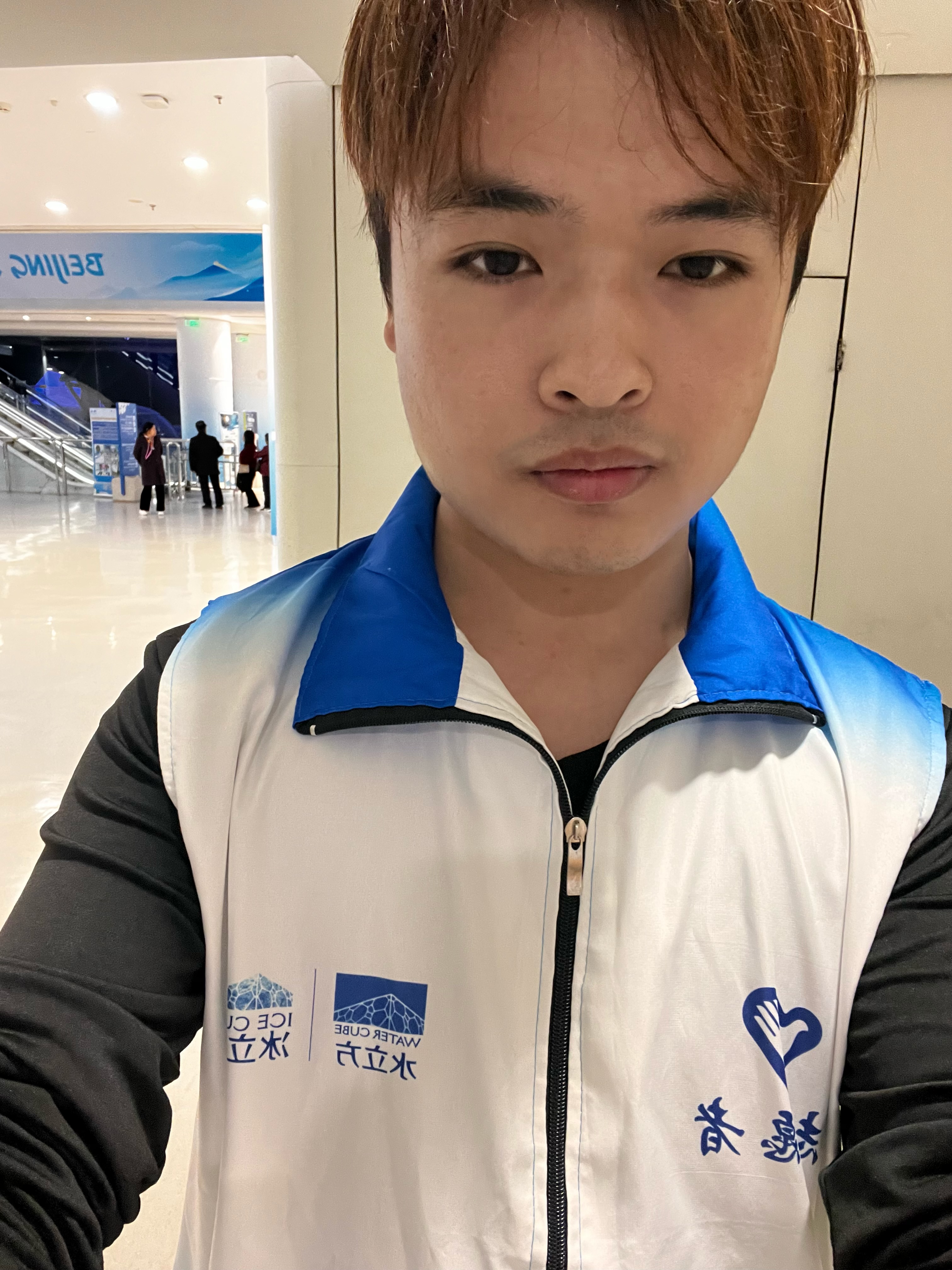 高教员 照片