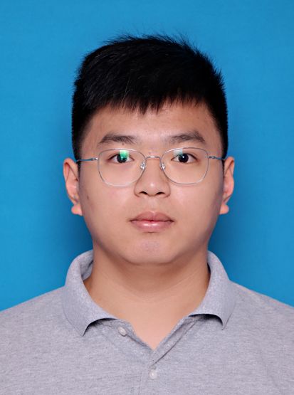 李教员 照片