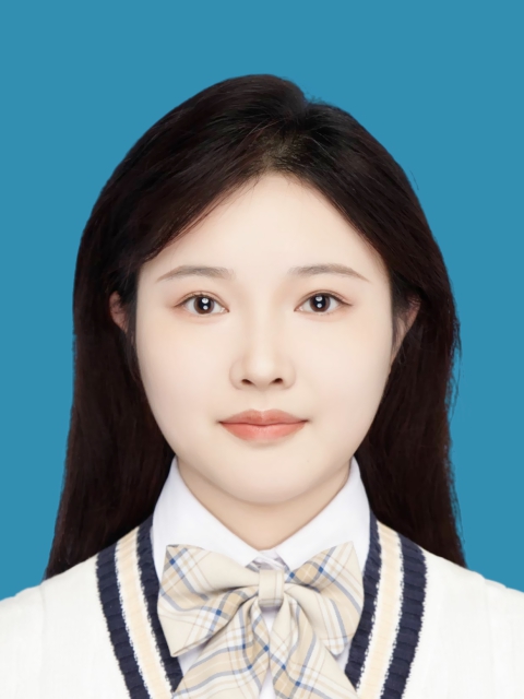 尹教员 照片