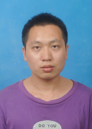 艾教员 照片
