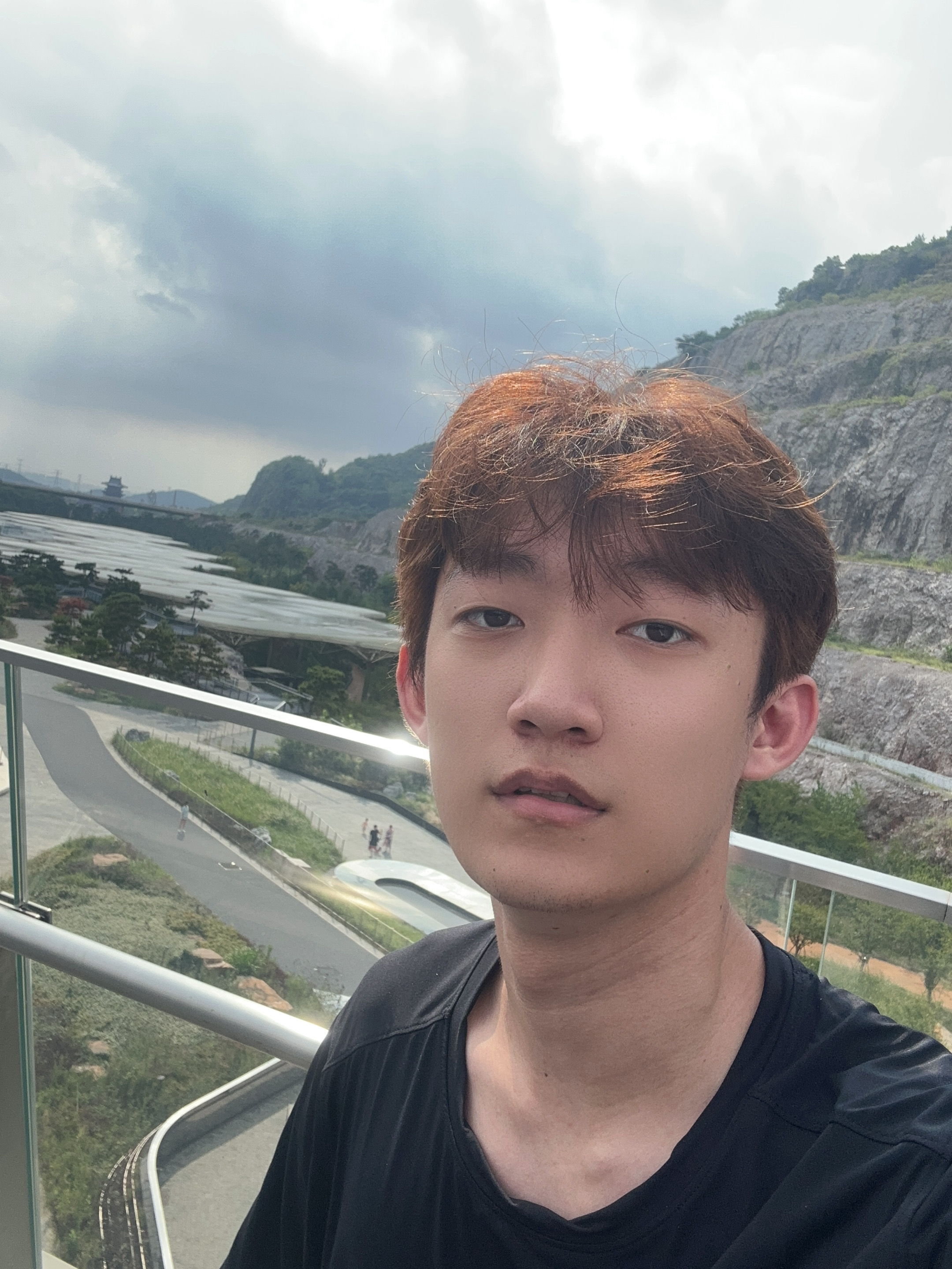 董教员 照片