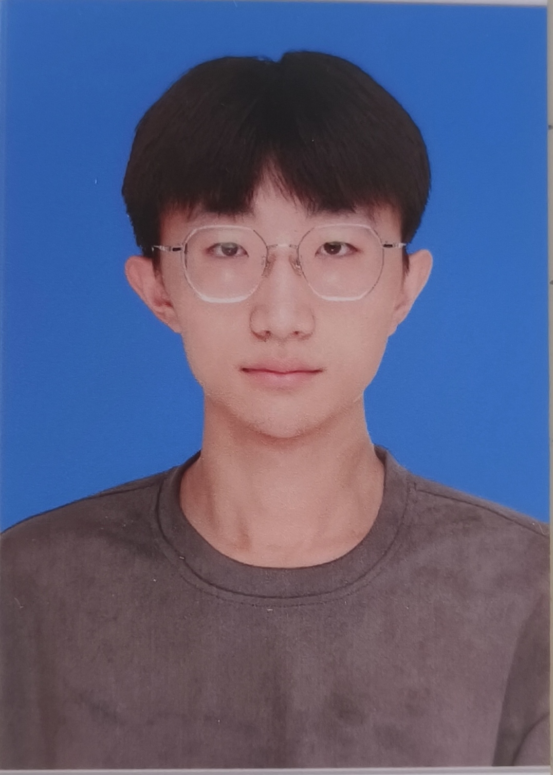 张教员 照片