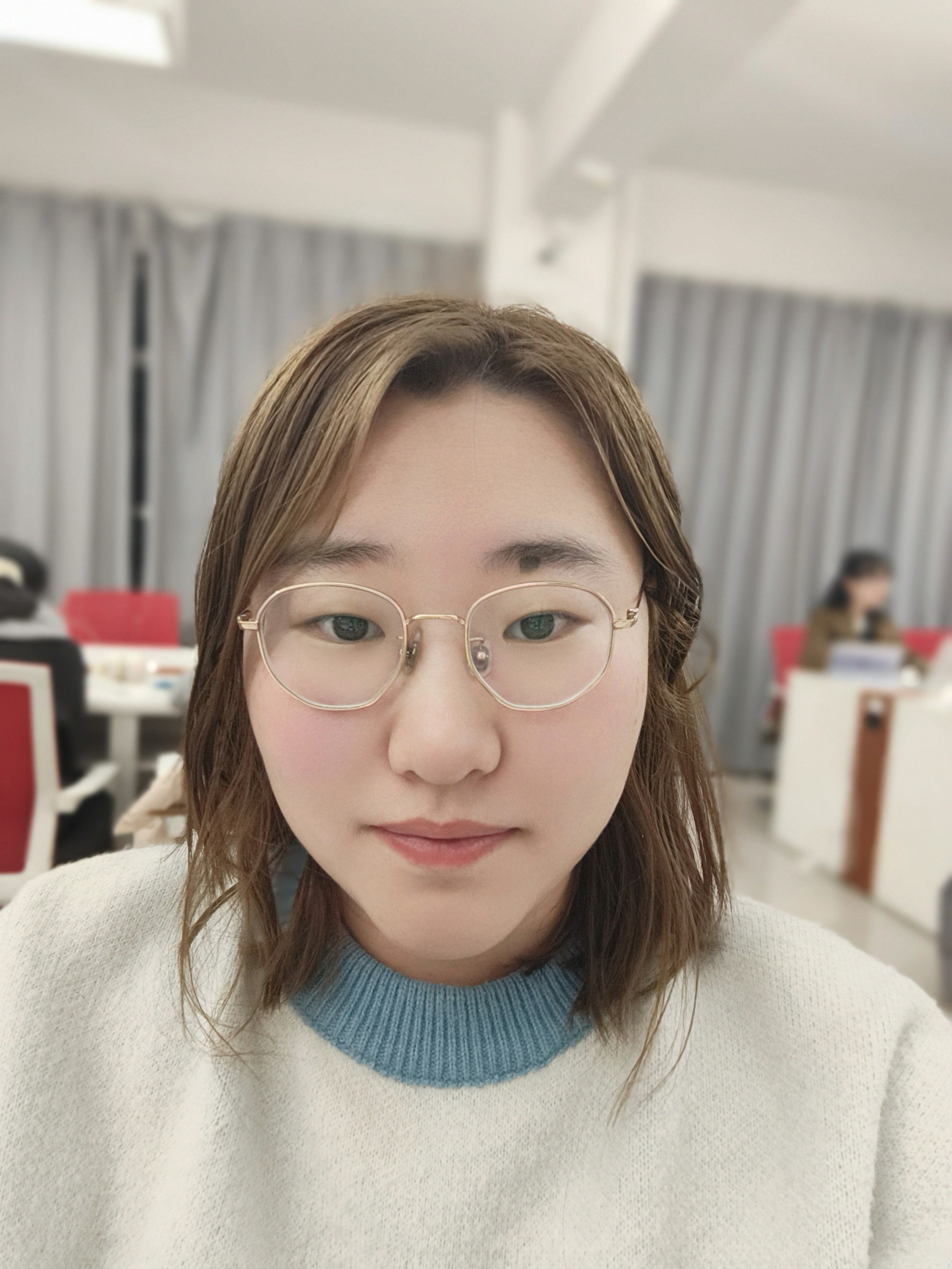纪教员 照片