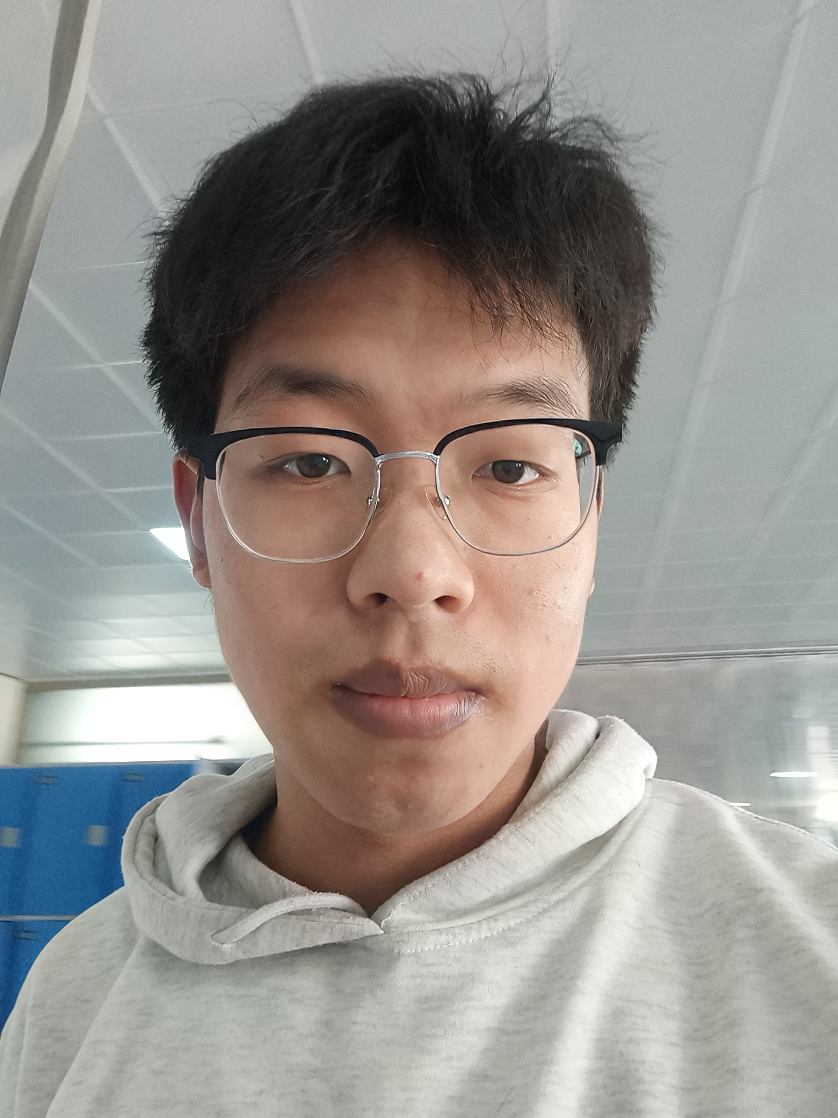 刘教员 照片
