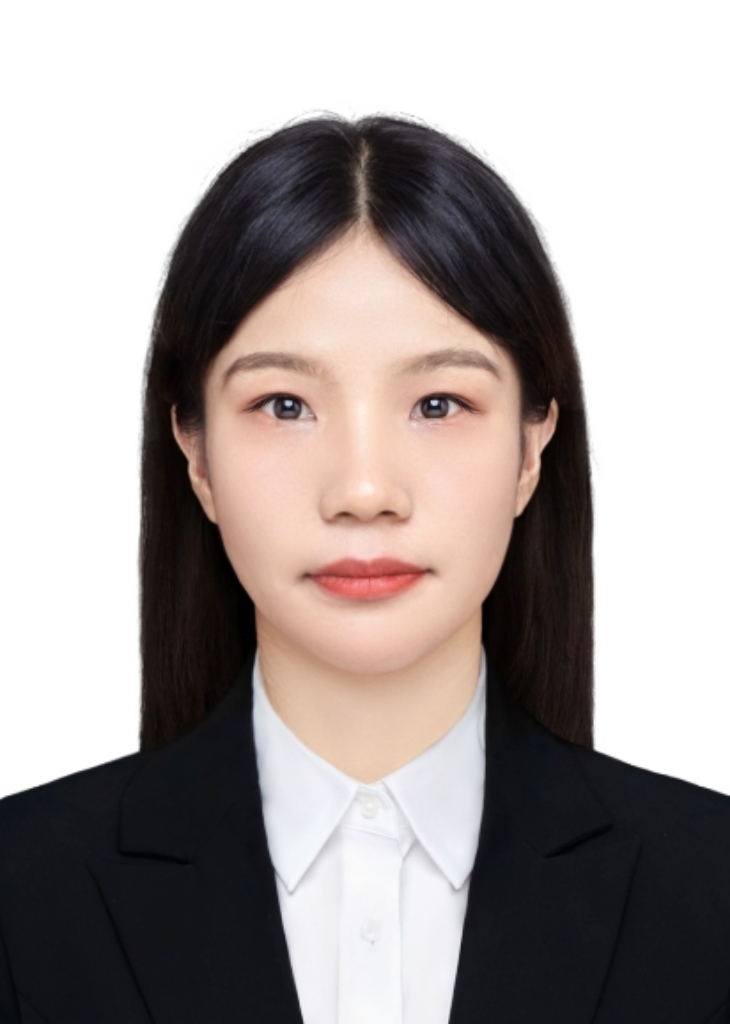 李教员 照片