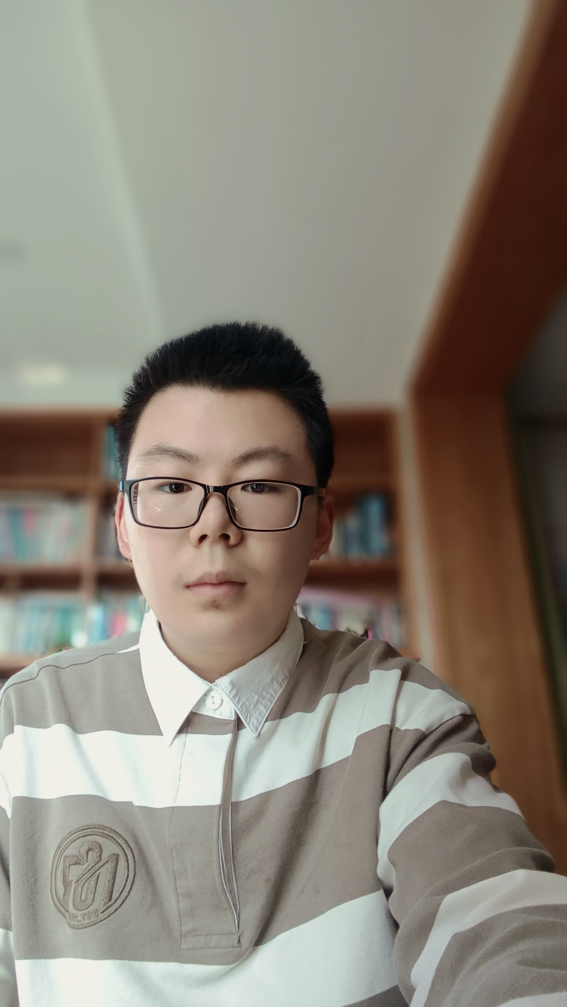 张教员 照片