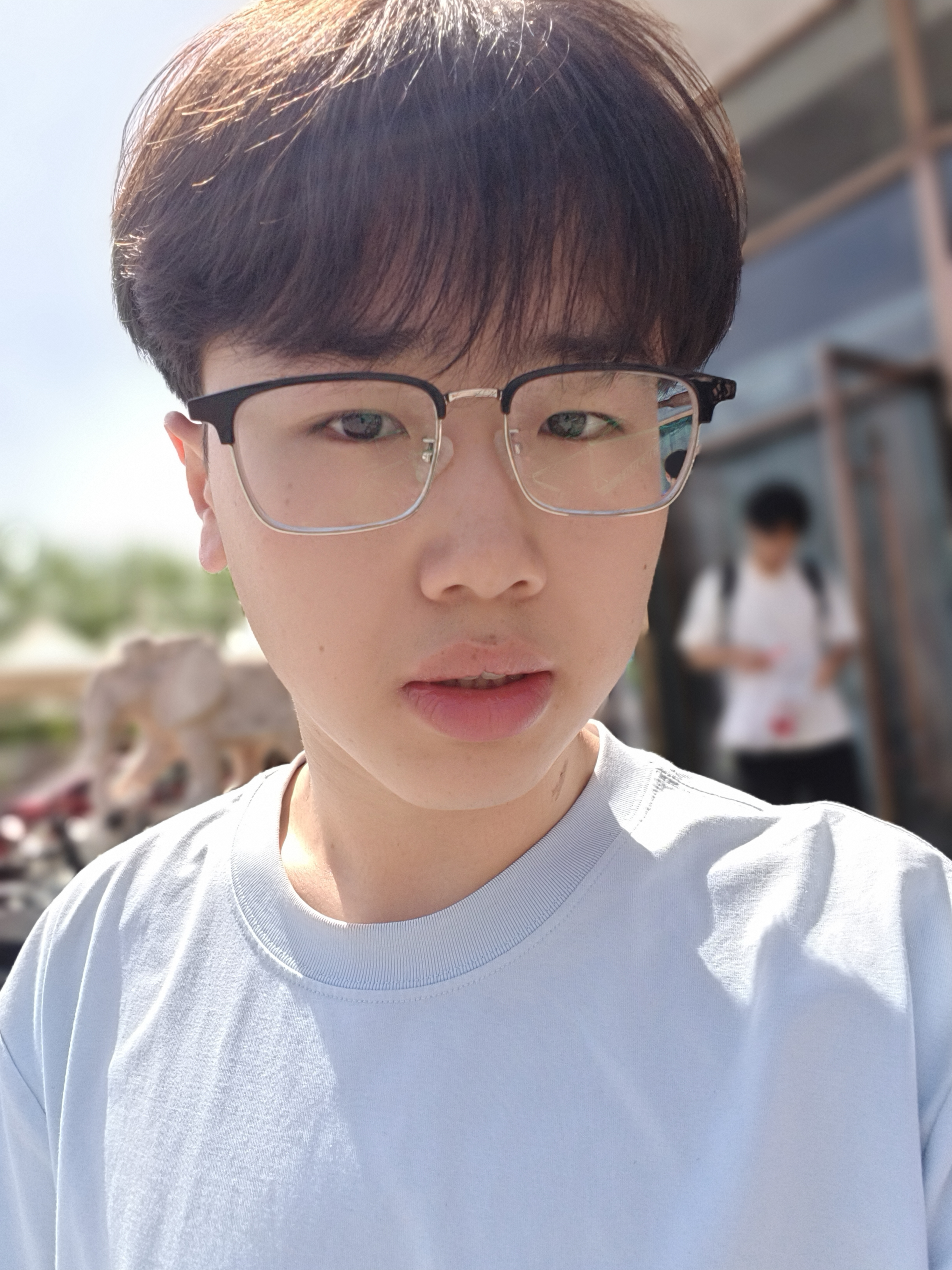 李教员 照片