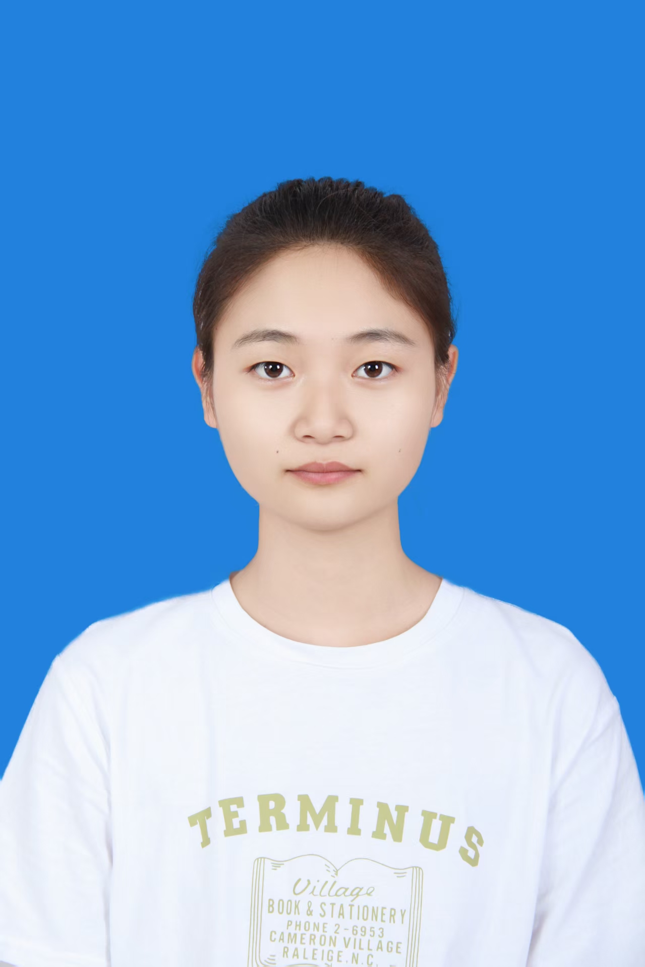 潘教员 照片