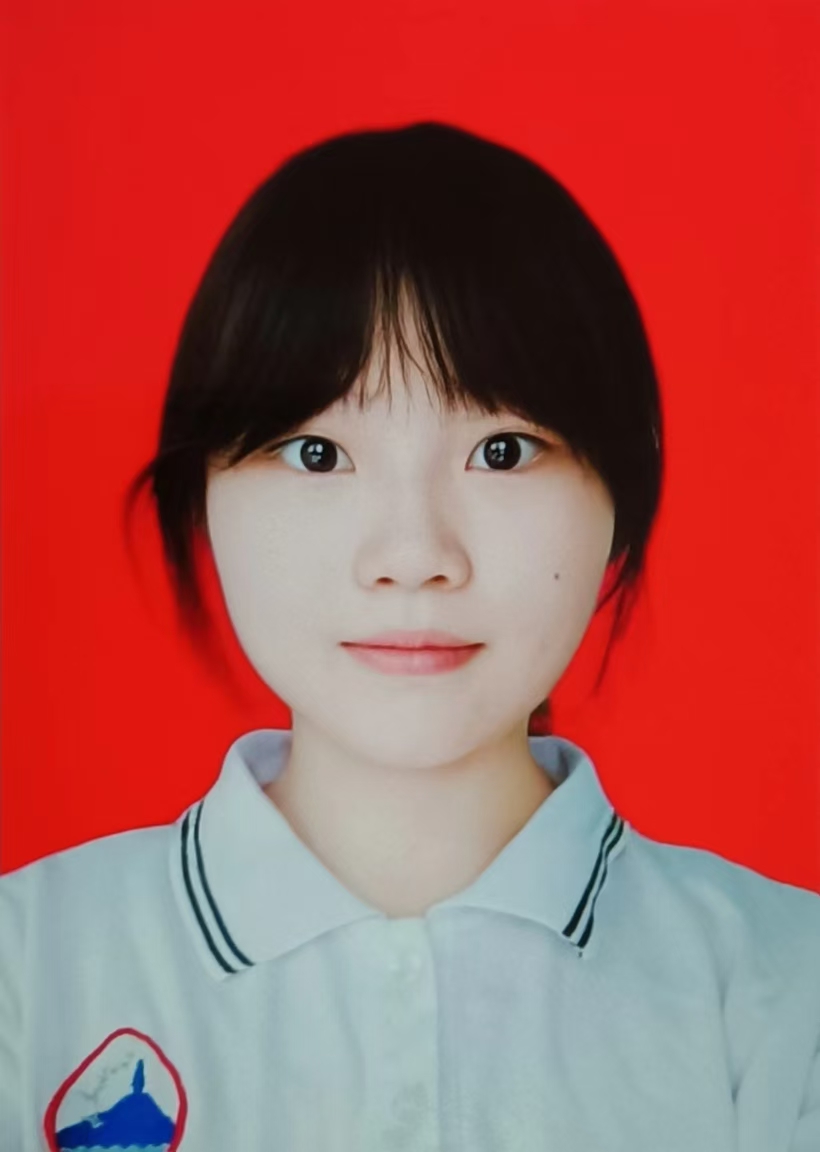 周教员 照片