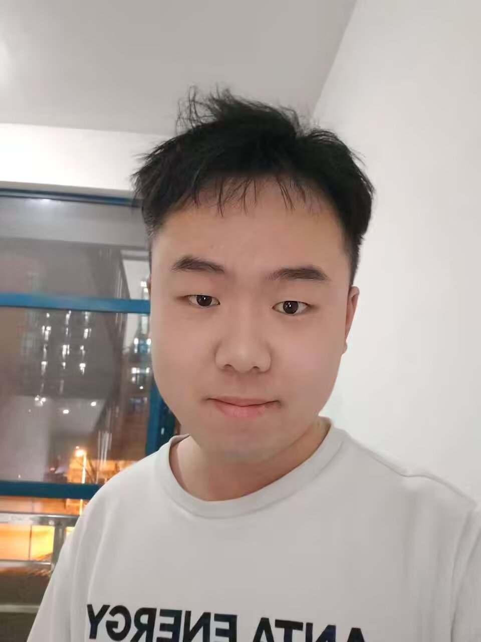 周教员 照片
